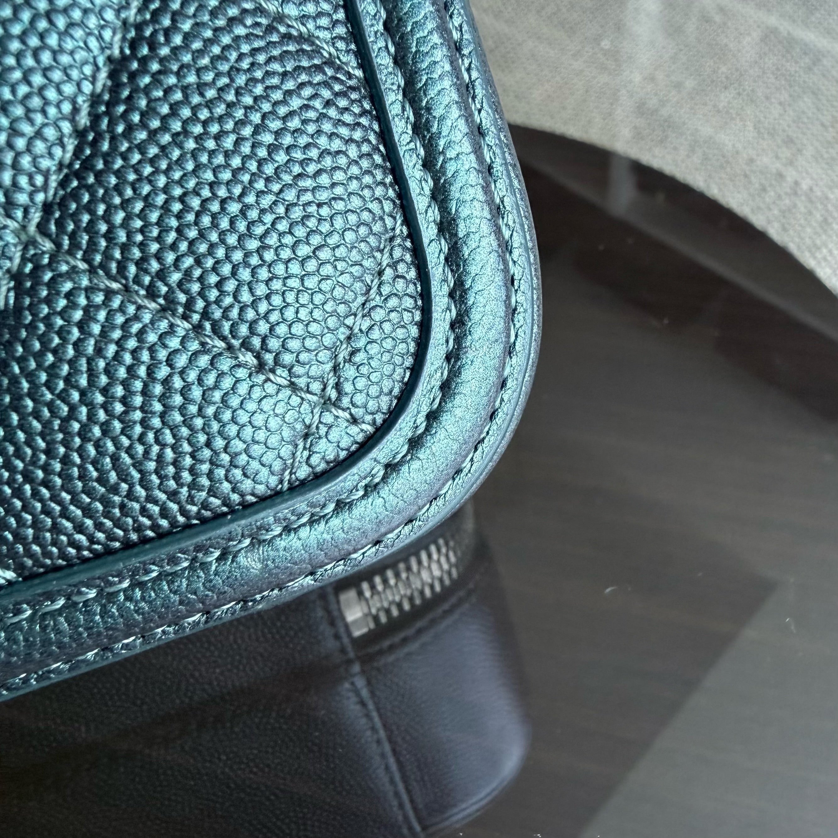 Chanel Filigree Vanity Case Medium - Caviar 21CM Irridiscent Dark Green Gold Hardware Series 26