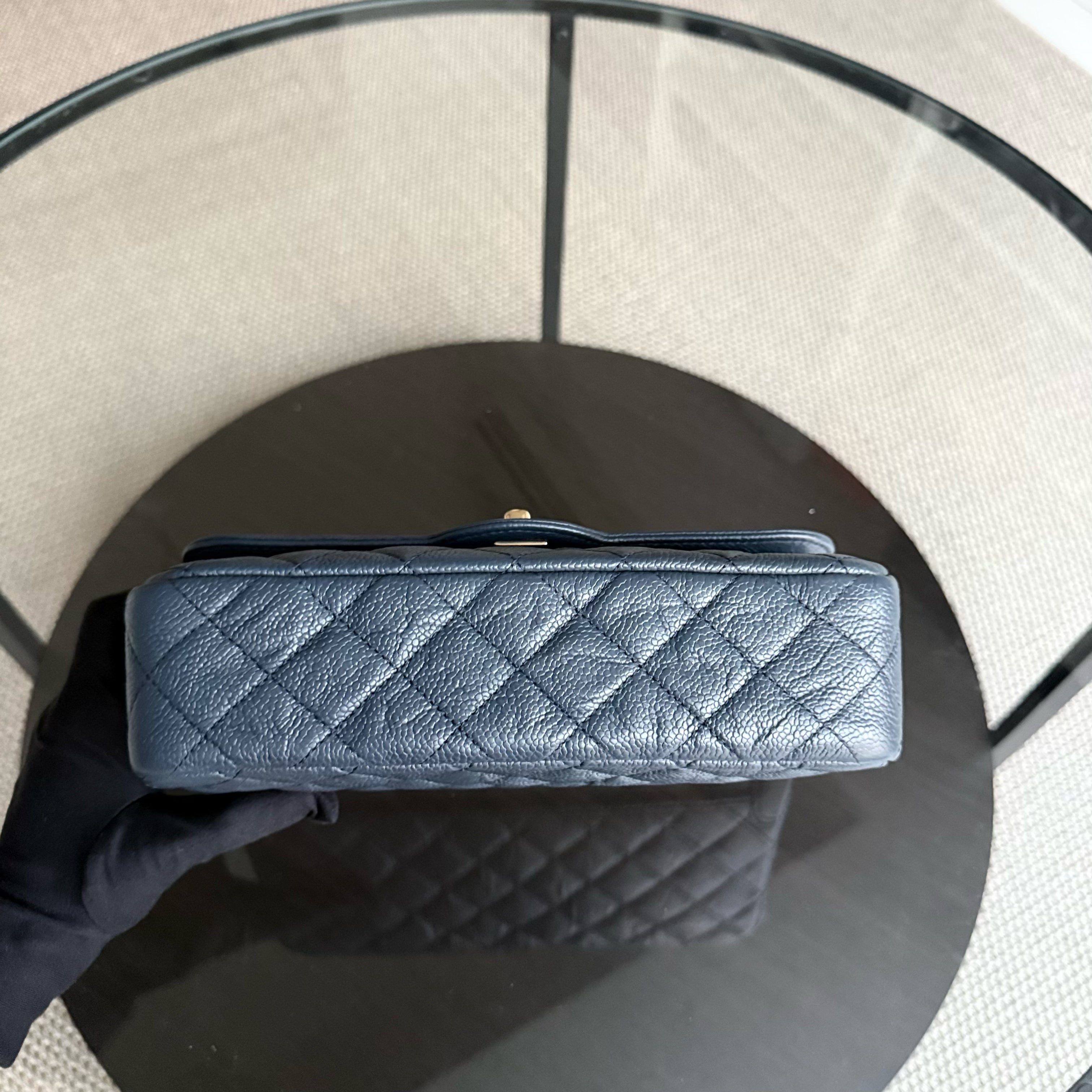 Chanel Two Tone Flap - 23CM Small Crumpled Grained Calfskin Navy Blue Gold Series 21