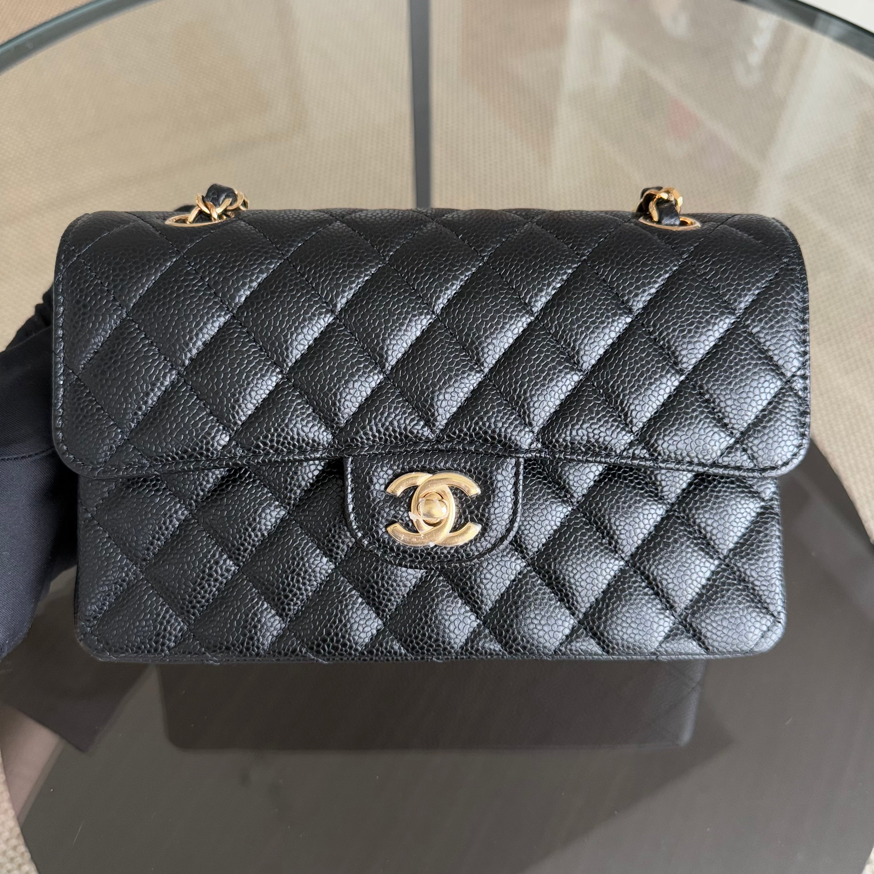 Chanel Classic Flap Small - Caviar 23CM Quilted Black Gold Hardware Microchip