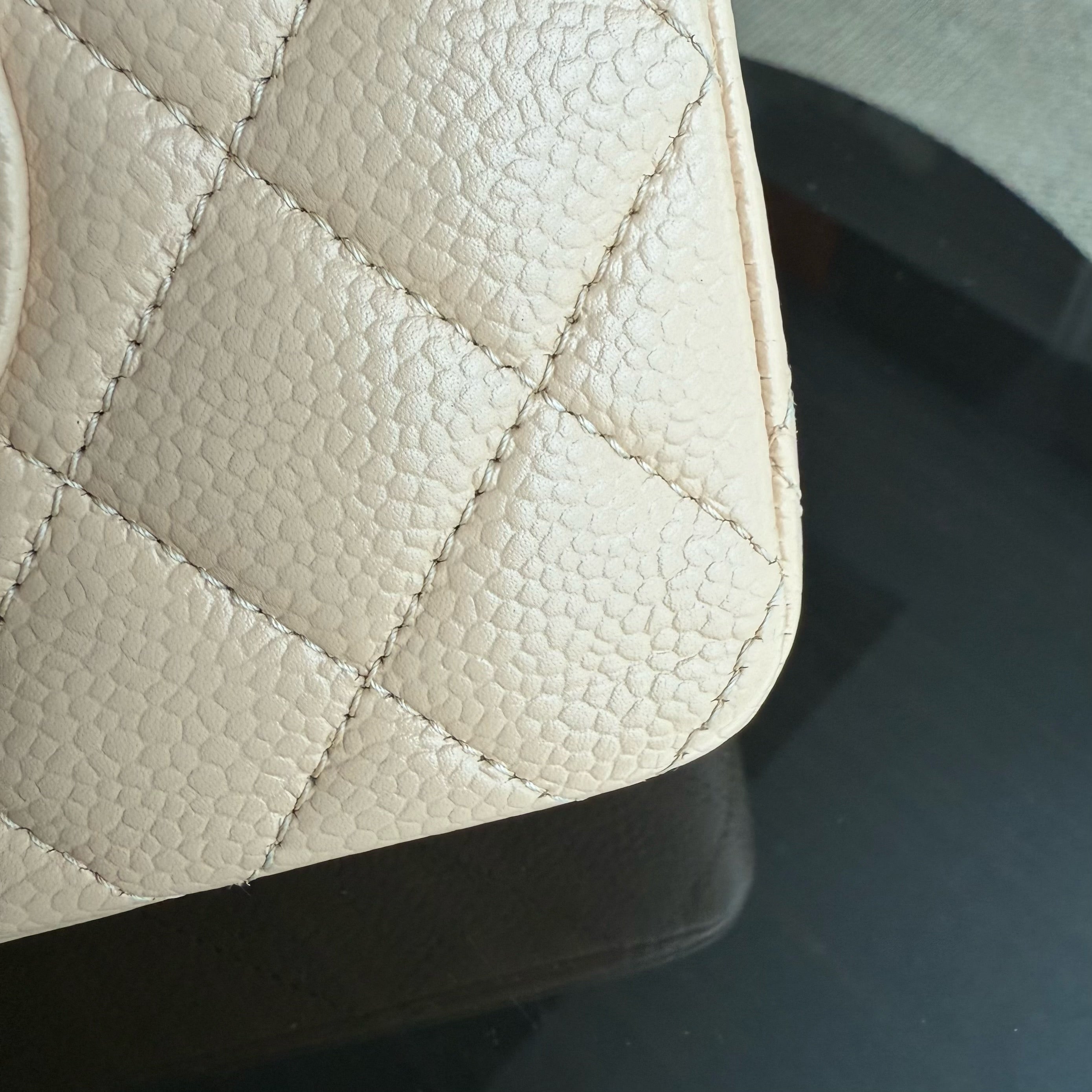 Chanel Classic Flap Medium - Caviar 25CM Quilted Grained Calfskin Beige Gold Hardware Series 16