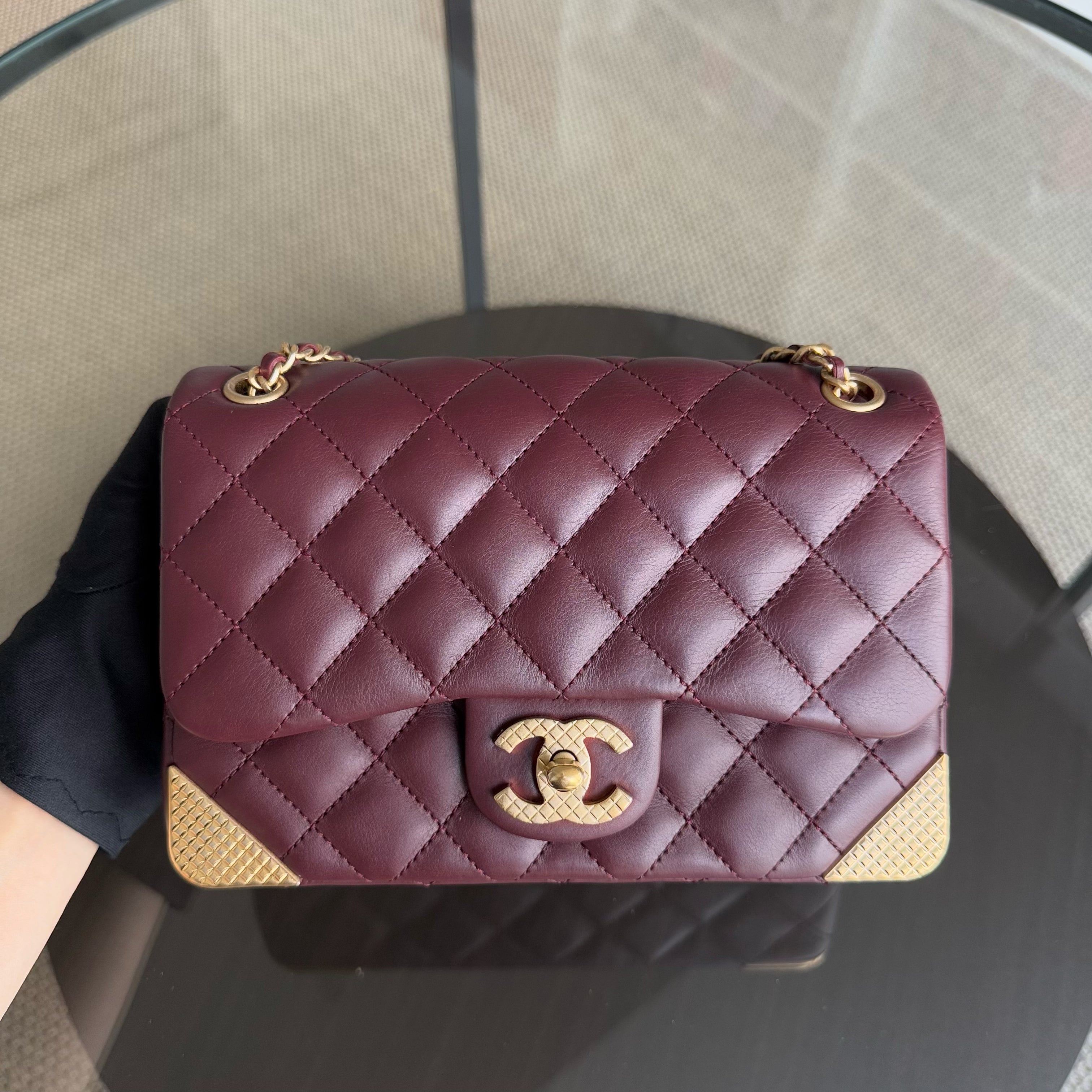 Chanel Rock The Corner Flap Small - 20CM Quilted Calfskin Burgundy Gold Hardware Series 24