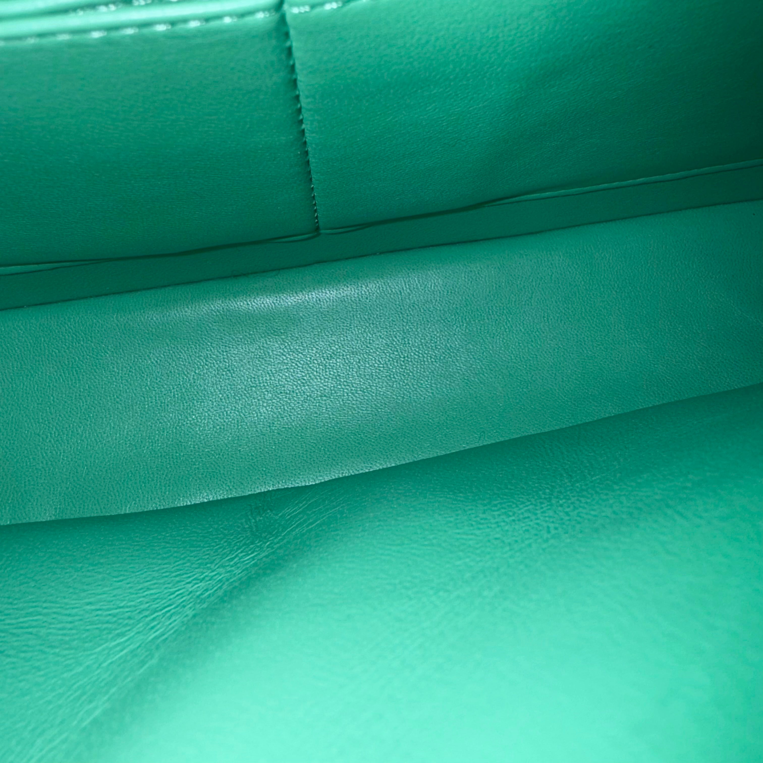 Chanel Classic Flap Medium - Caviar 25CM Quilted Green Gold Hardware Series 27