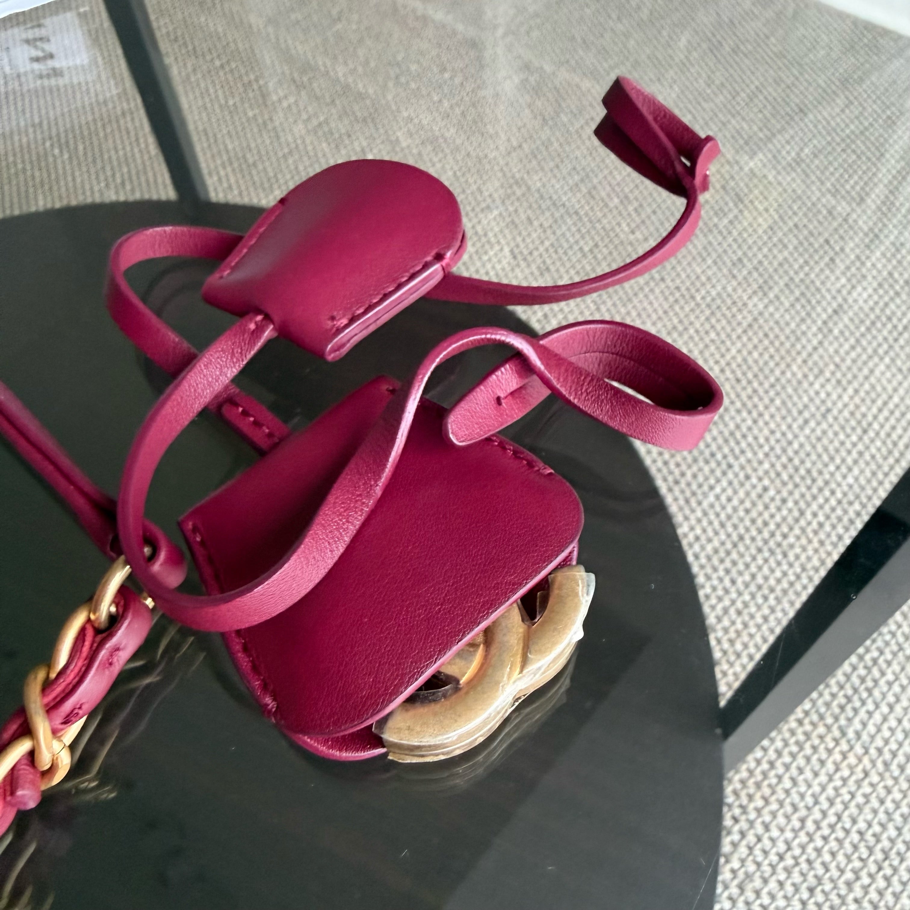 Chanel Filigree Vanity Case Medium - Caviar 21CM Dark Pink Gold Hardware Series 26