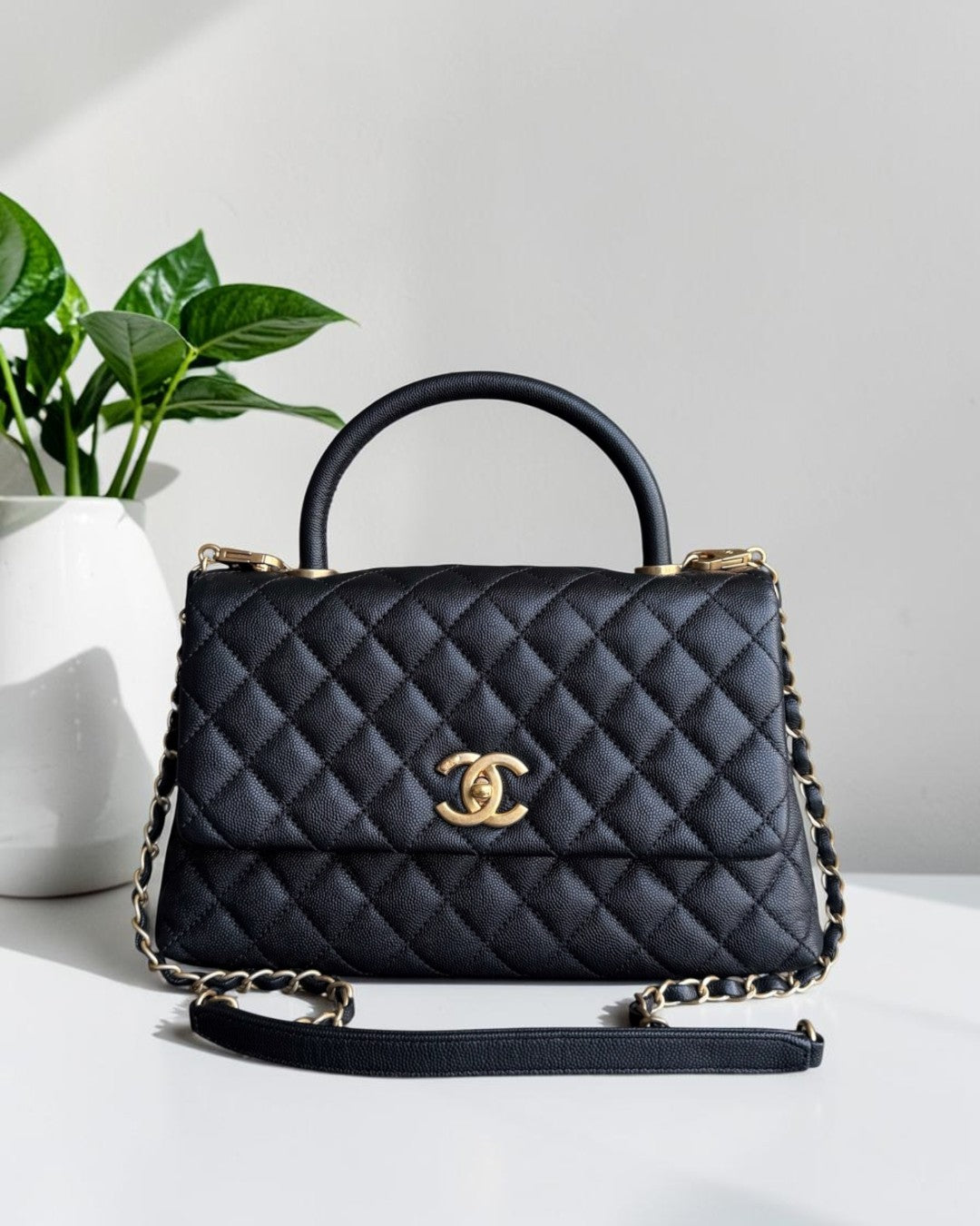 Chanel Coco Handle Medium - Caviar 29CM Quilted Black Gold Hardware Series 27