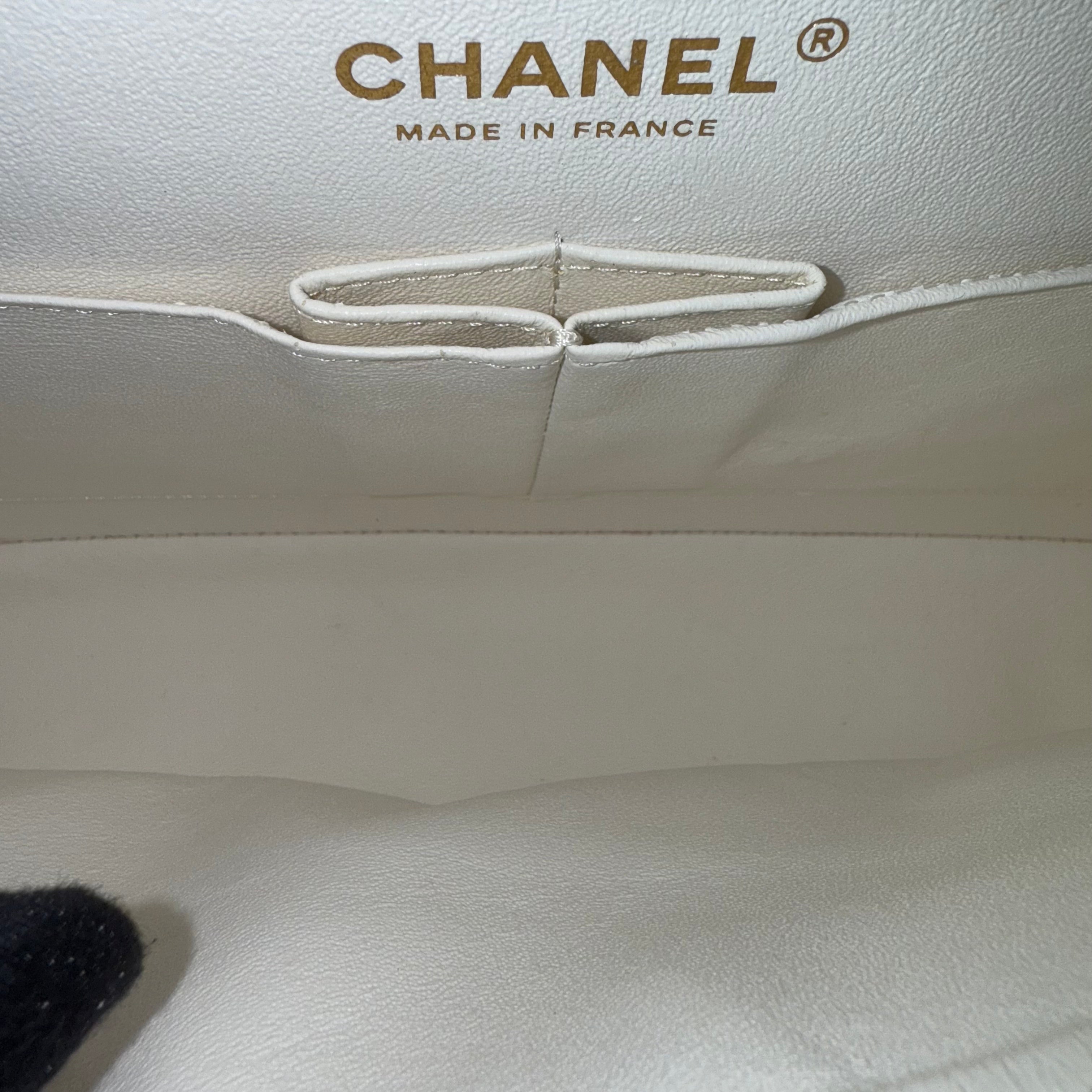 Chanel Classic Flap Medium - Caviar 25CM Quilted Snow White Gold Hardware Series 27