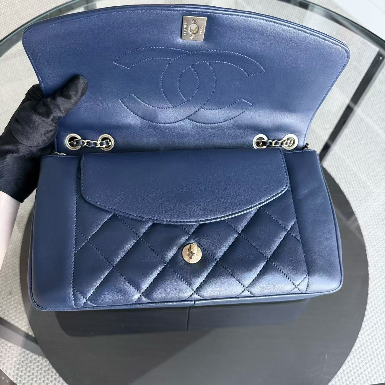 *Rare 2015 Re-issue* Chanel Diana - 28CM Quilted Lambskin Dark Blue Gold Hardware Series 20