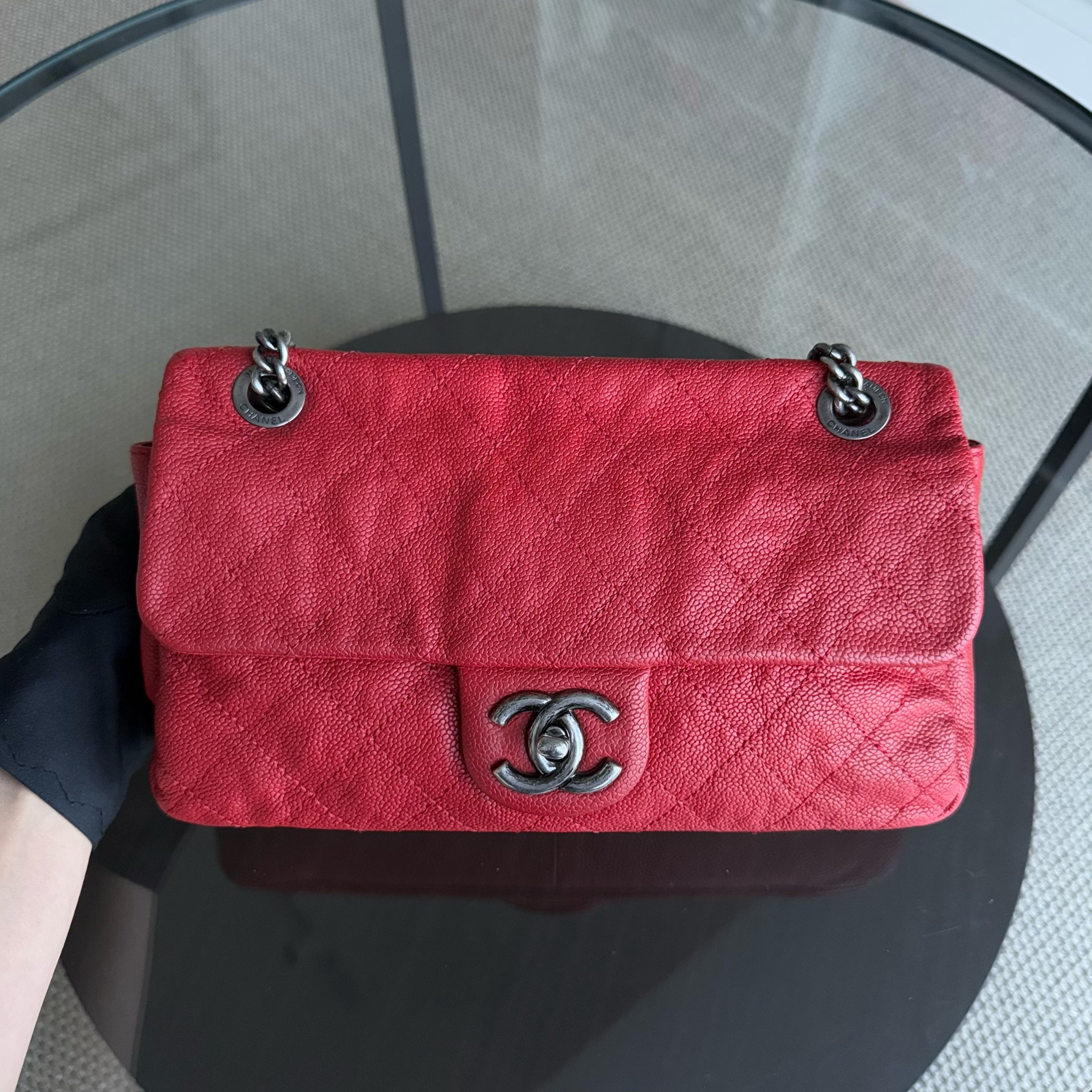 Chanel Easy Flap Medium - Seasonal Flap 25CM Quilted Caviar Red Ruthenium Silver Hardware Series 15