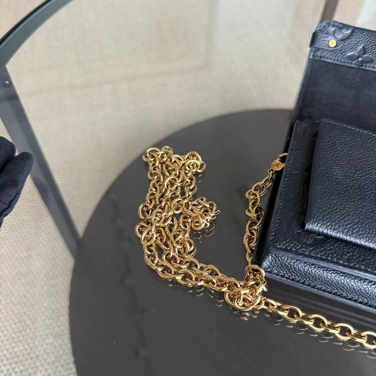 Louis Vuitton Vavin Chain WOC Wallet On Chain Empreinte Noir Black Gold Hardware