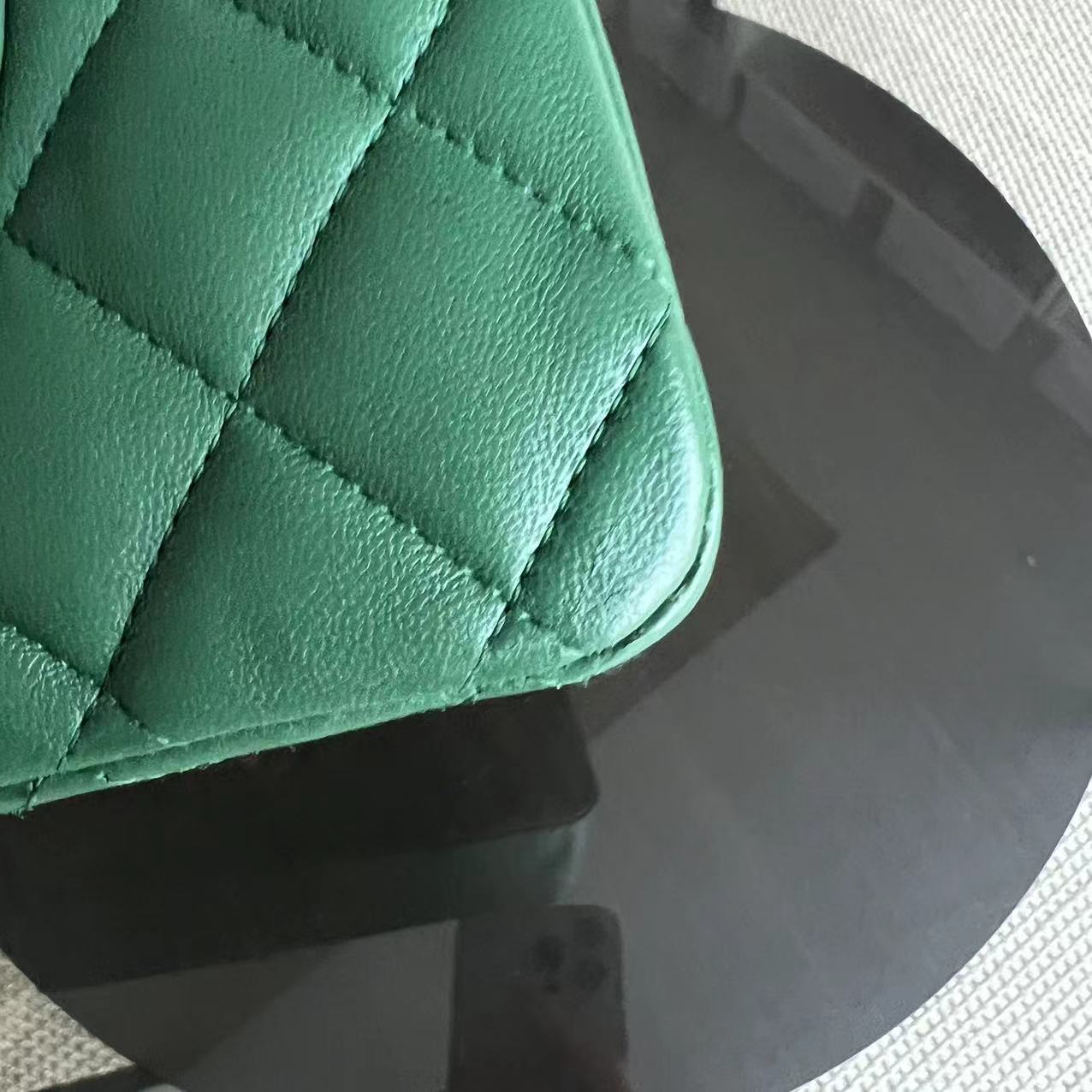 Medium Classic Flap 25CM Quilted Lambskin Dark Green Silver Hardware Series 28