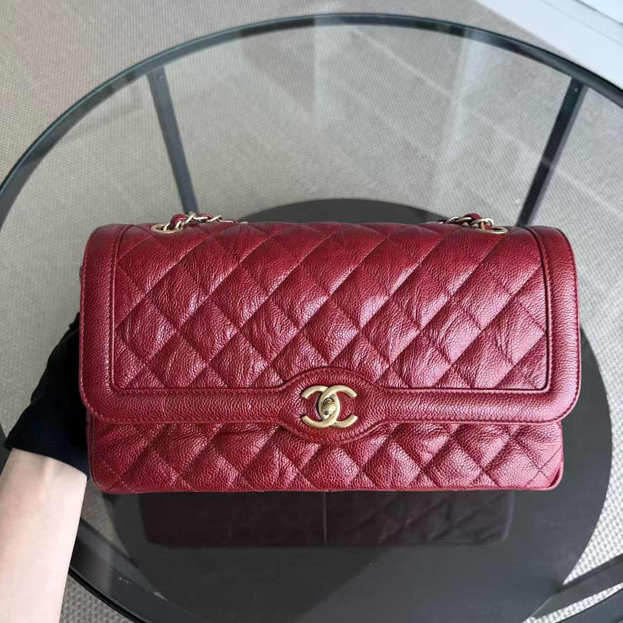 Chanel Two-Tone Crumpled Flap - Caviar 29CM Quilted Red Gold Hardware Series 21