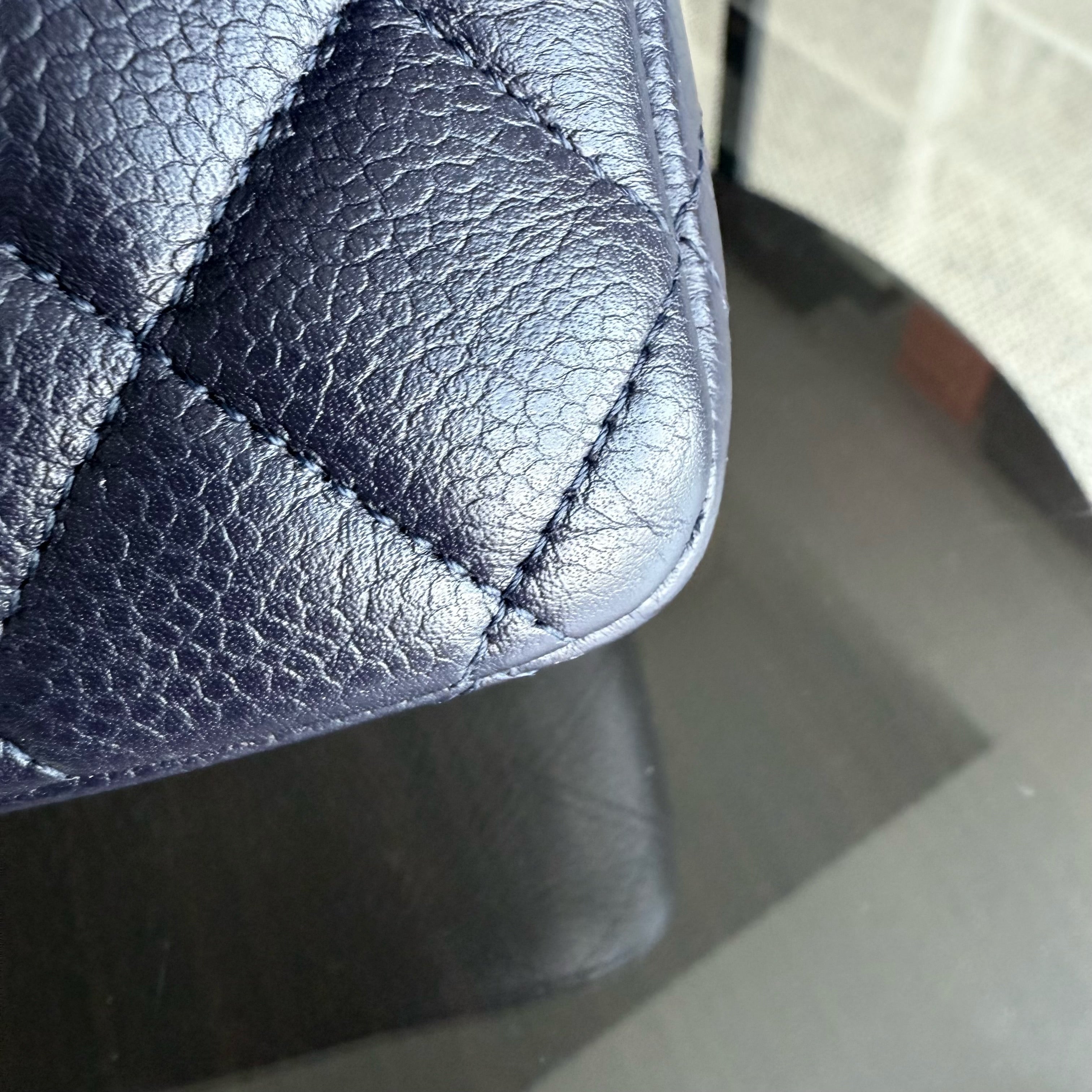 Chanel Classic Flap Medium - Caviar 25CM Quilted Grained Calfskin Midnight Blue Silver Hardware Series 18