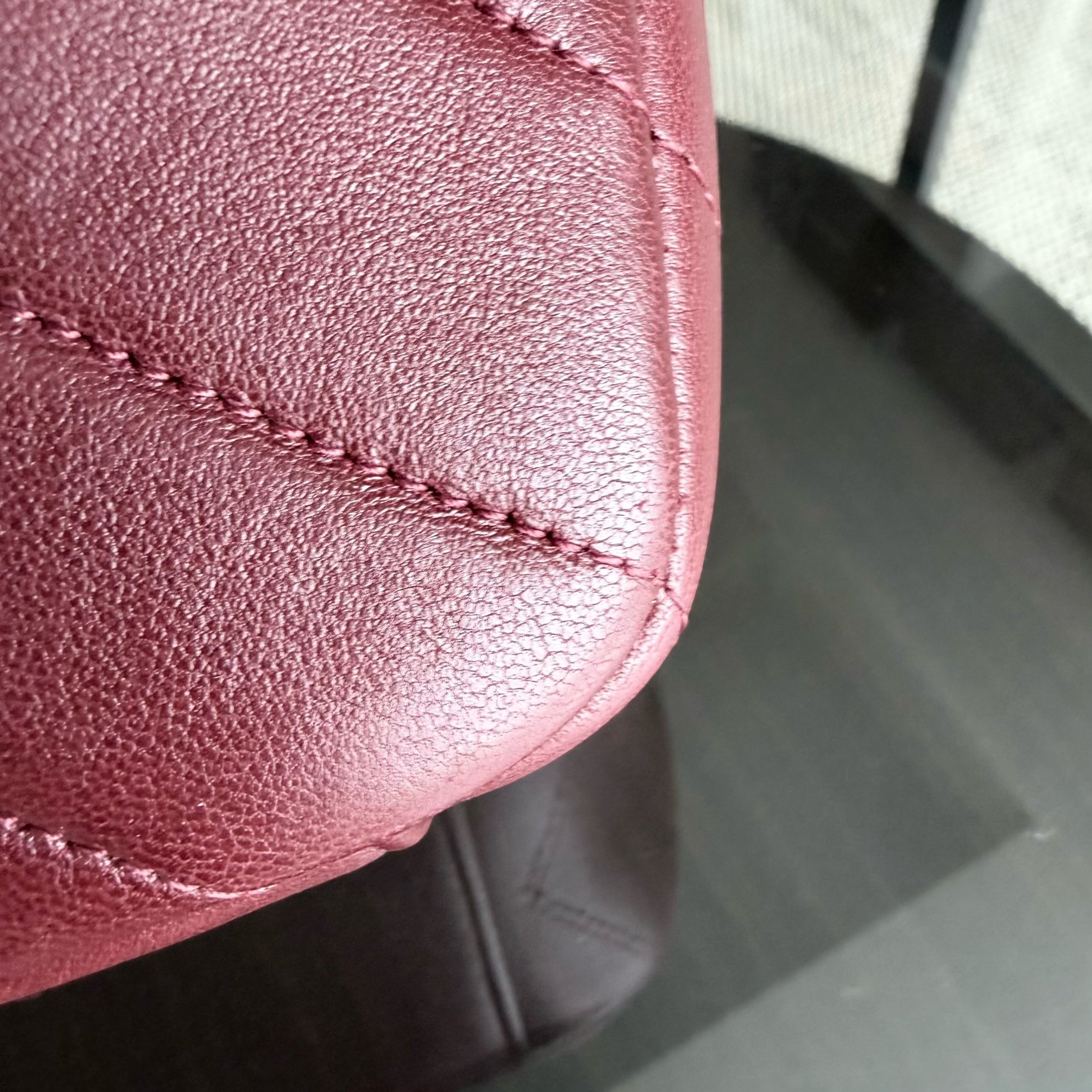 Chanel Flap - 22CM Chevron Calfskin Burgundy Gold Hardware Series 22
