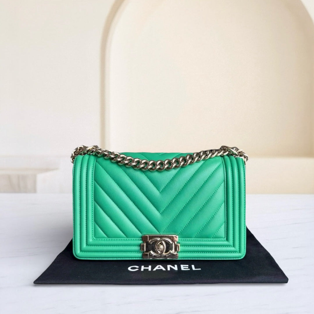 Chanel Boy Medium - 25CM Chevron Calfskin Green Gold Hardware Series 23