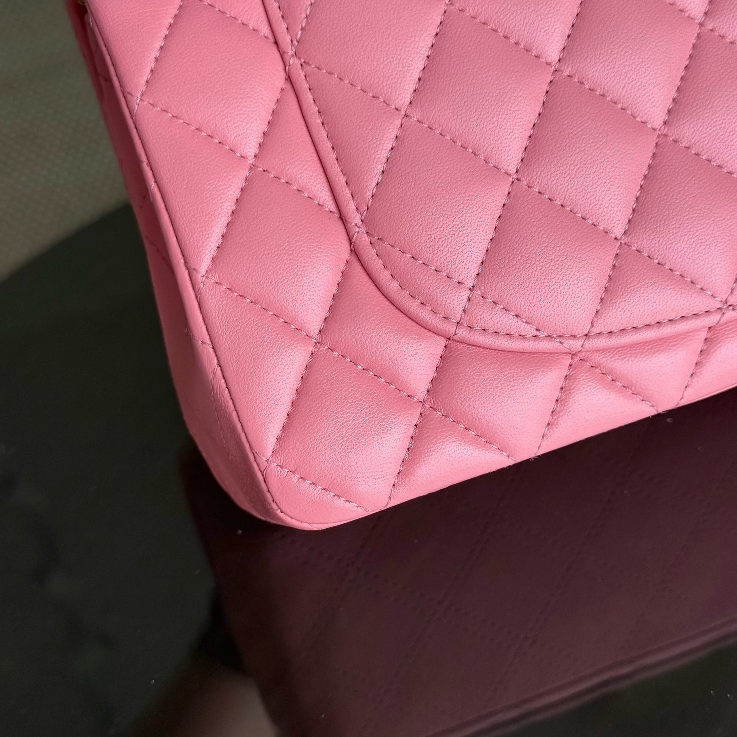 Chanel Classic Flap Small - Lambskin 23CM Quilted Pink Gold Hardware Series 27