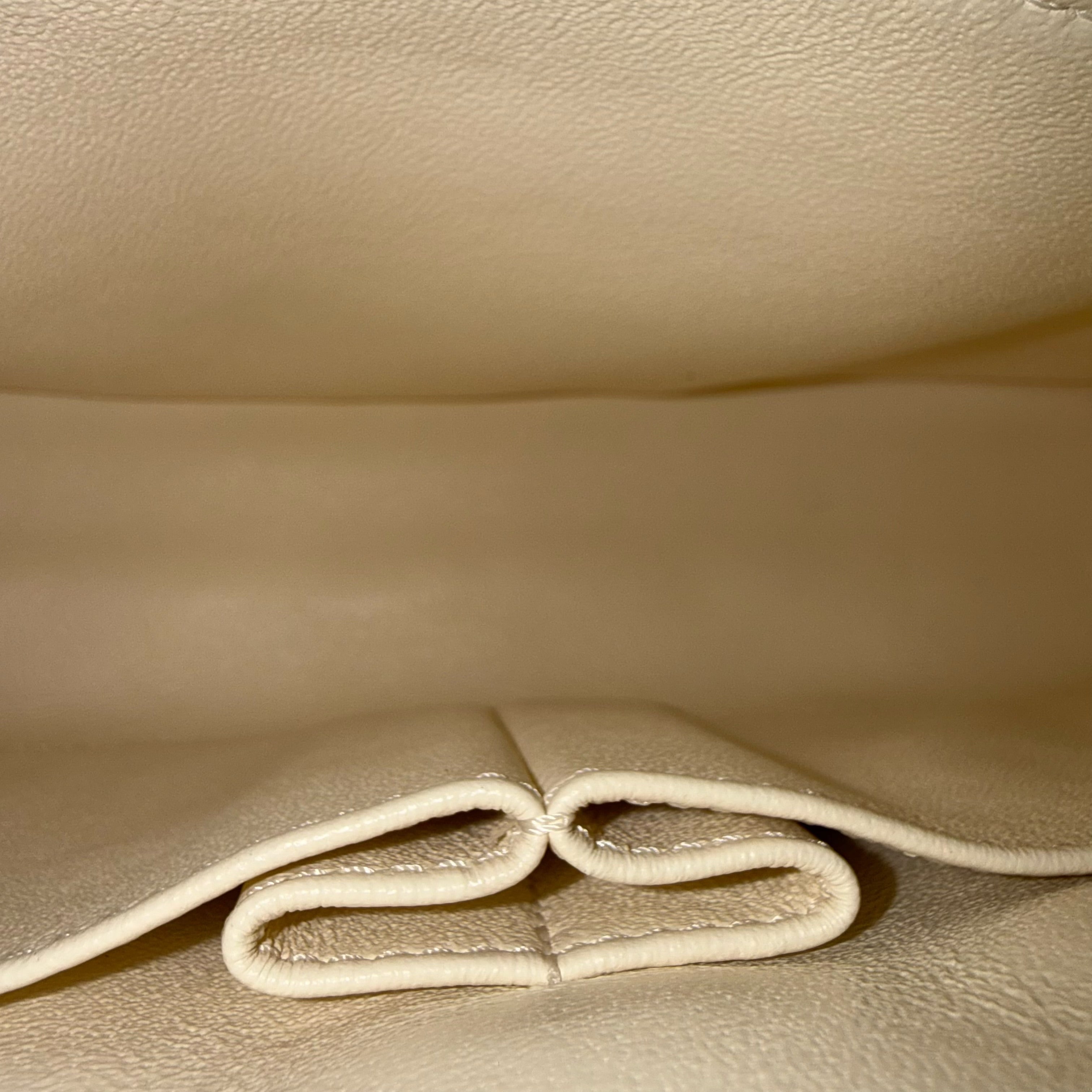 Chanel Coco Handle Medium - Caviar Quilted Lizard Handle White Gold Hardward 24