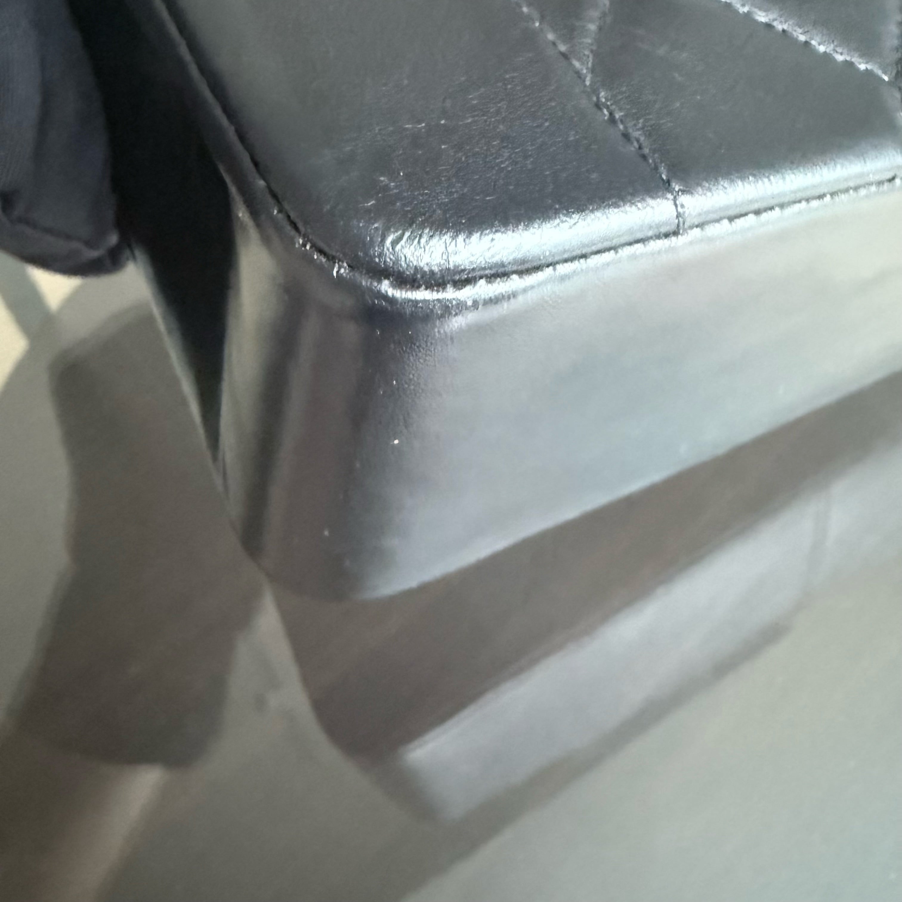 Chanel Diana Medium Vintage - Quilted Lambskin Black Gold Hardware Series 2