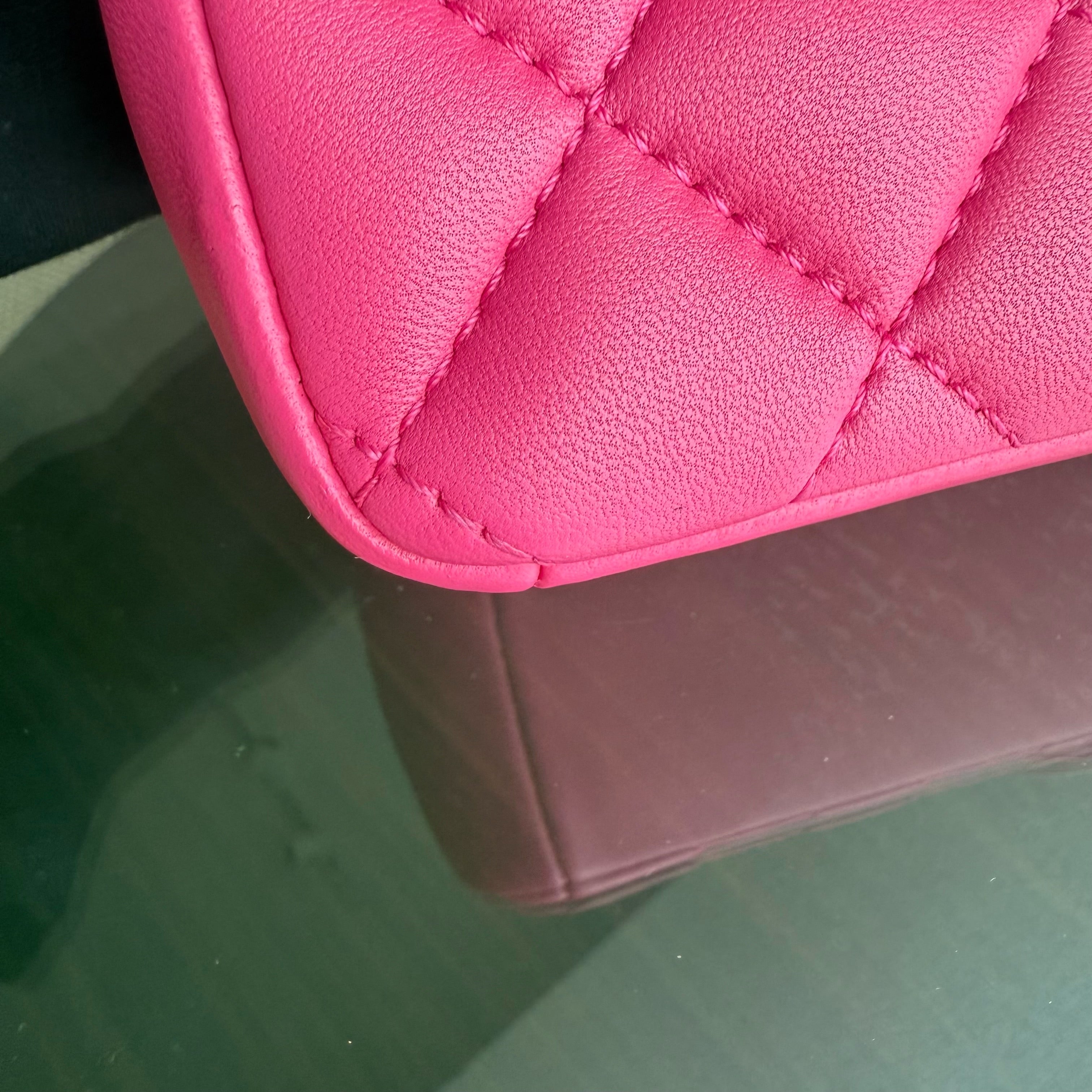 Chanel Chic Flap Small - 23CM Quilted Lambskin Sakura Pink Gold Hardware Series 21