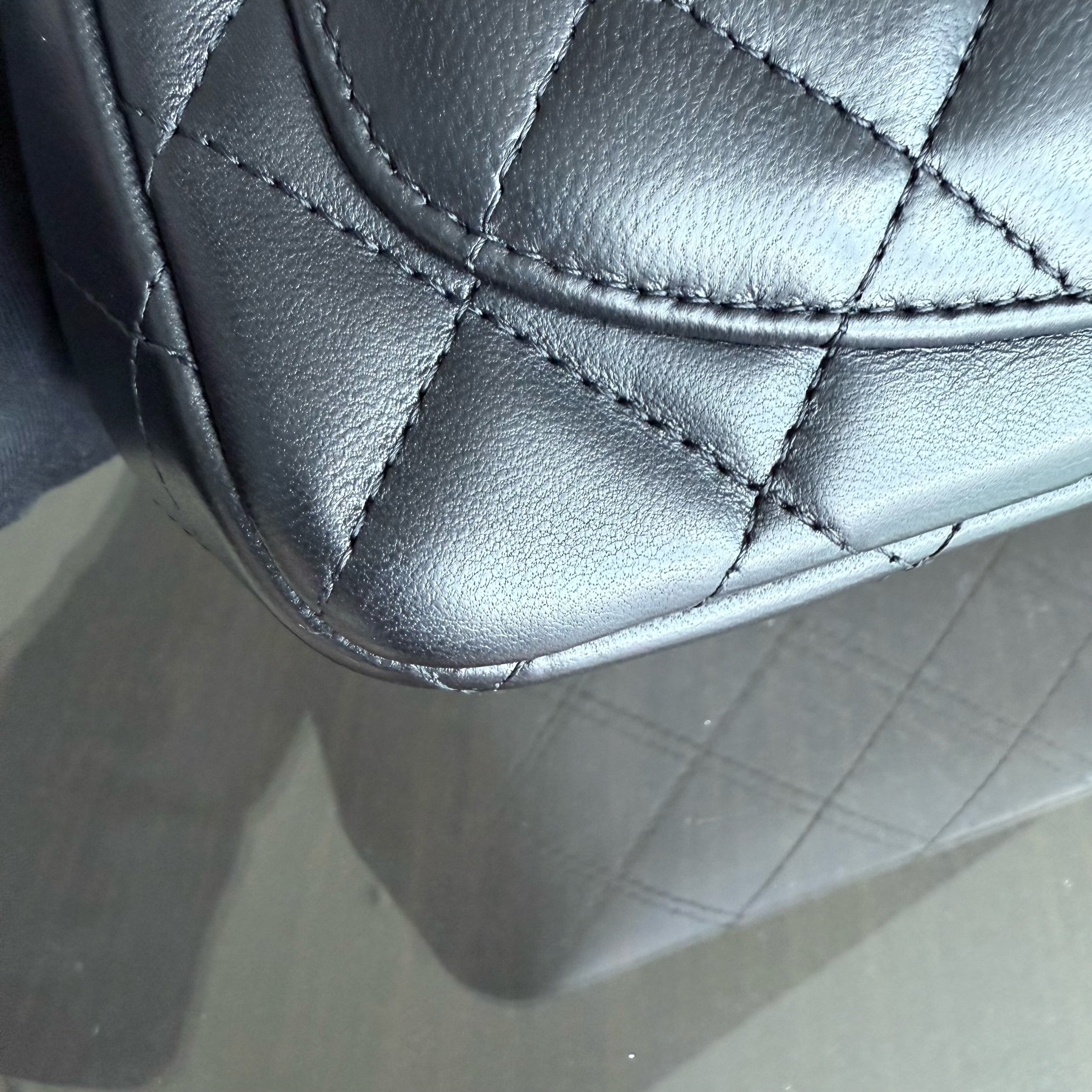 Chanel Classic Flap Mini Square - 17CM Quilted Lambskin Black Silver Hardware Series 19