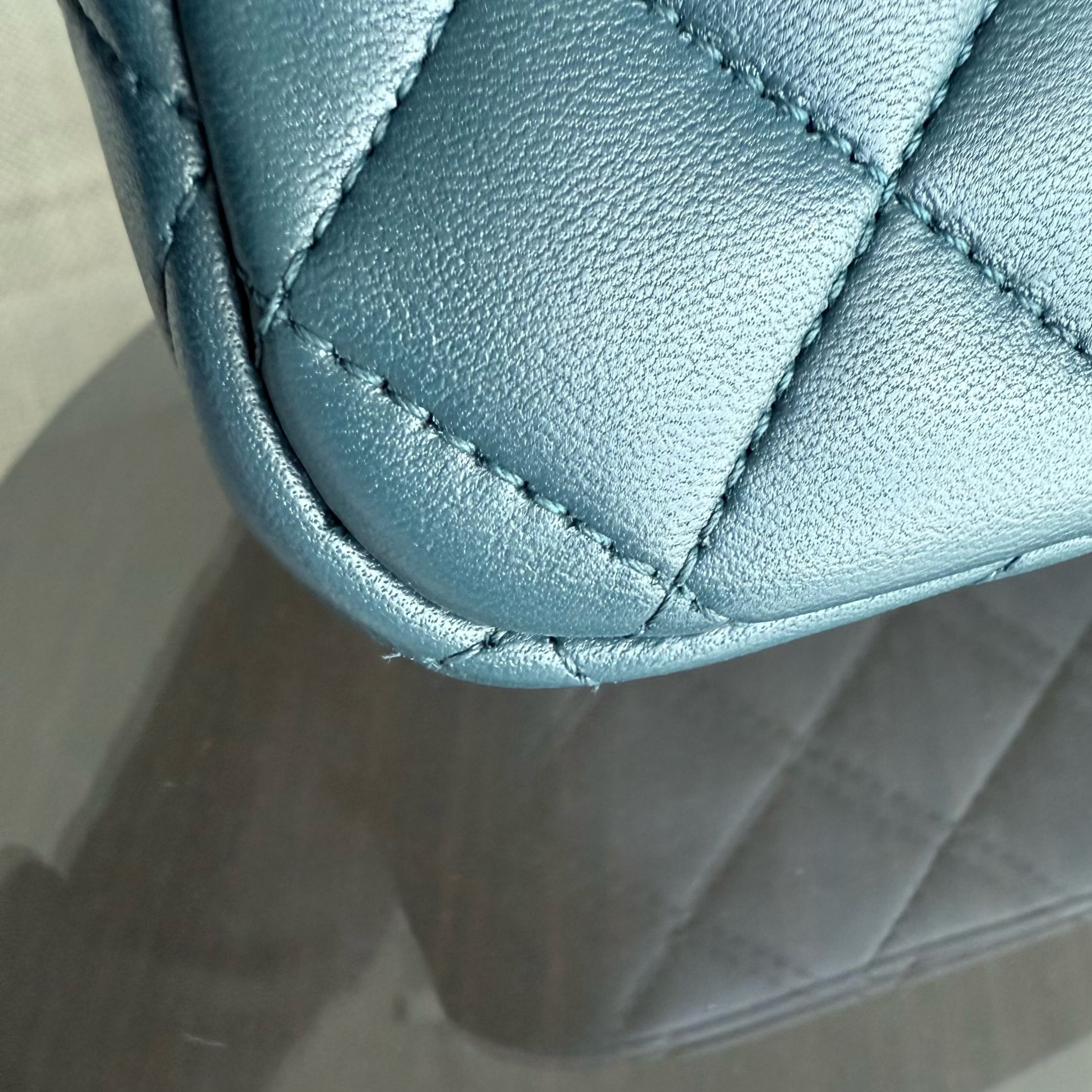 Chanel Seasonal Two-tone Flap Small - Quilted Lambskin Pink Burgundy Gold Hardware Series 23