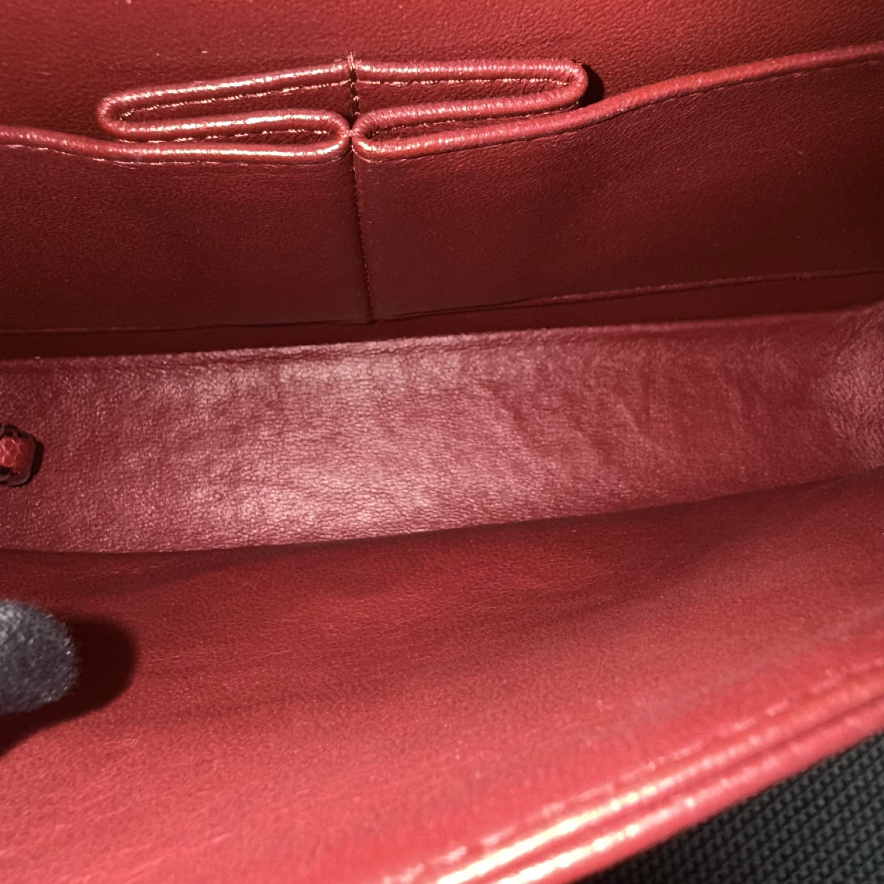 Chanel Classic Flap Medium - Caviar 25CM Quilted Grained Calfskin Dark Red Silver Hardware Series 16