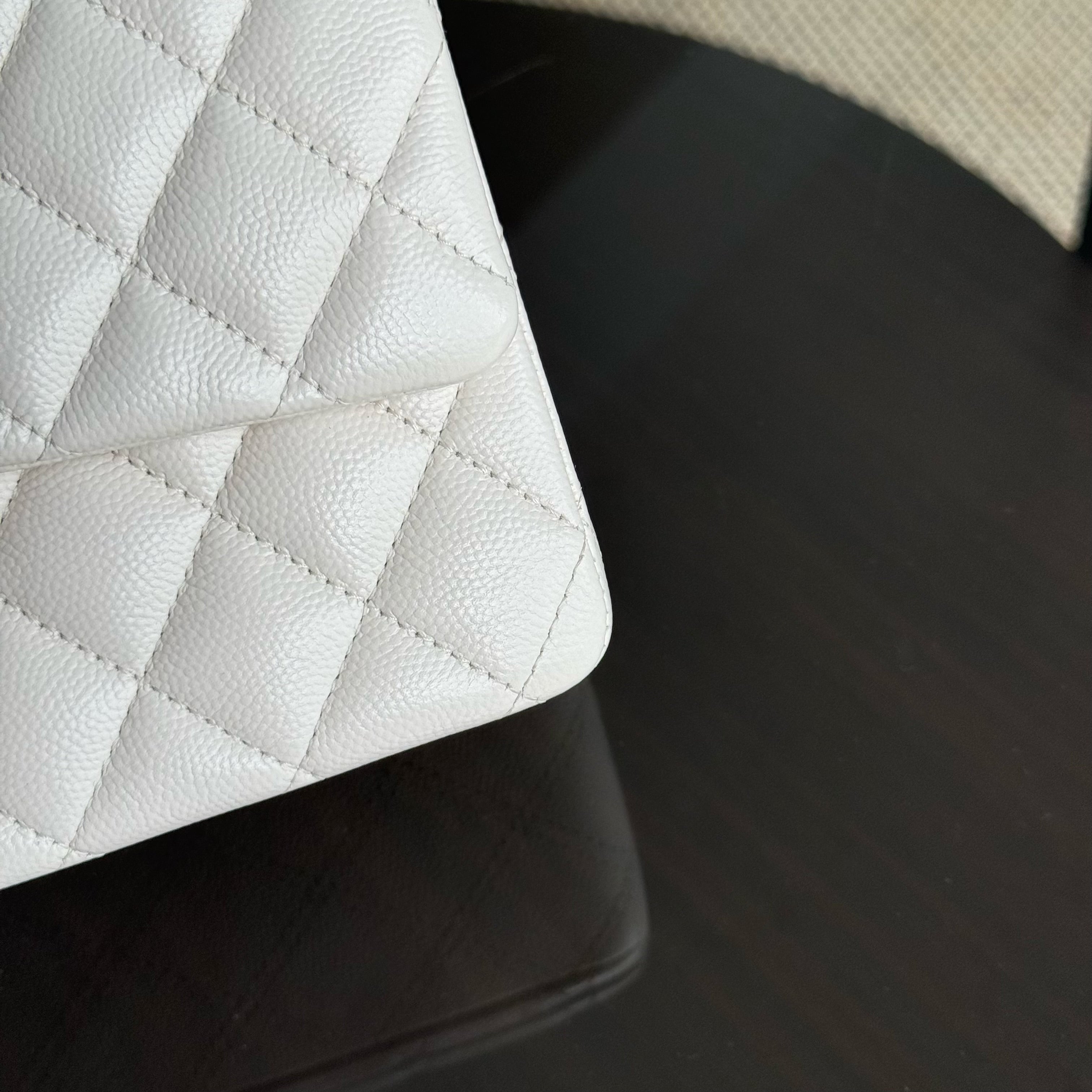 Chanel Classic Flap Medium - Caviar 25CM Quilted White Gold Hardware Series 31