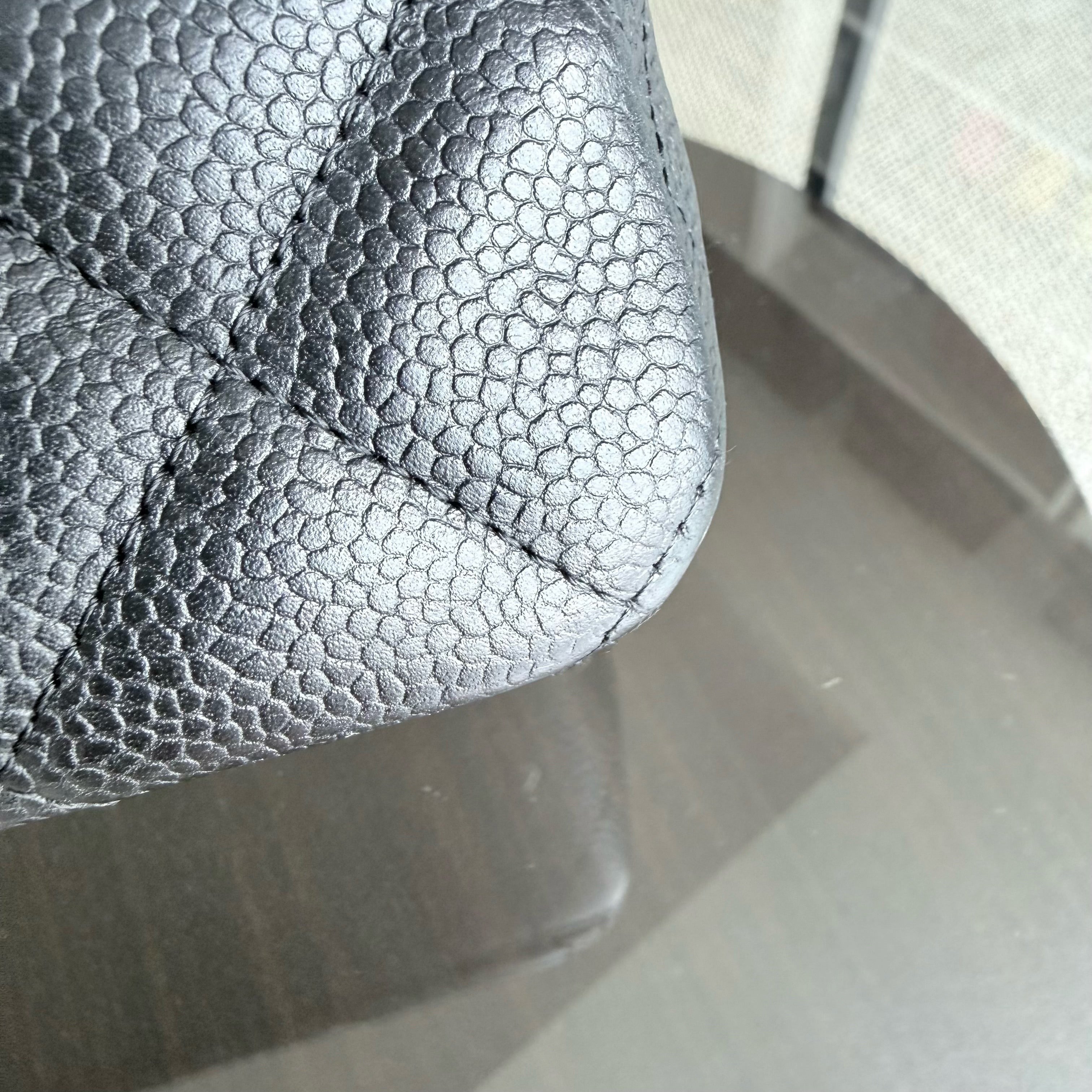 Chanel Classic Flap Jumbo - Caviar 30CM Single Flap Quilted Black Gold Hardware