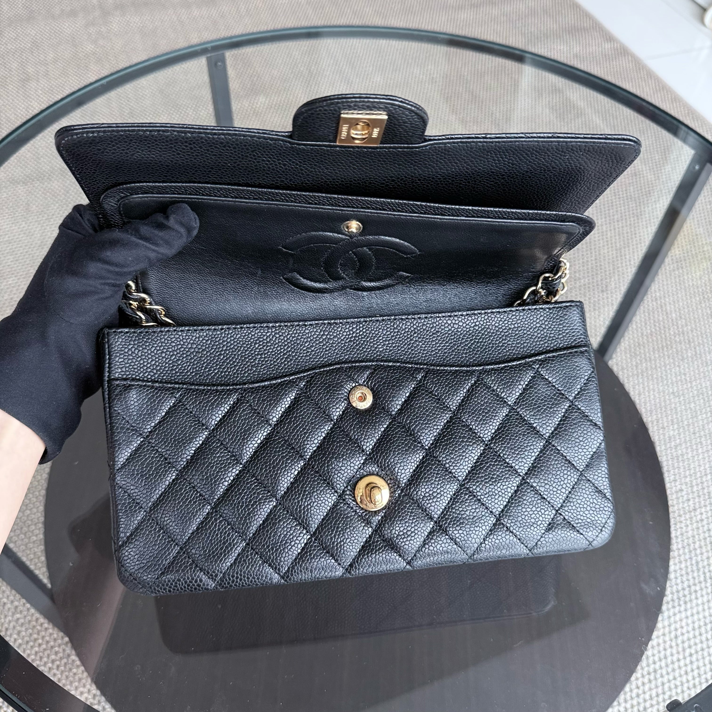 Chanel Classic Flap Medium - Caviar 25CM Quilted Black Gold Hardware