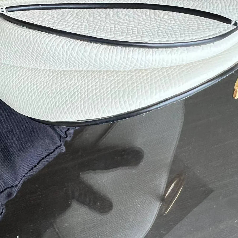 *With Strap, Grained Calfskin* Dior Saddle Small 21CM Grained Calfskin White GHW