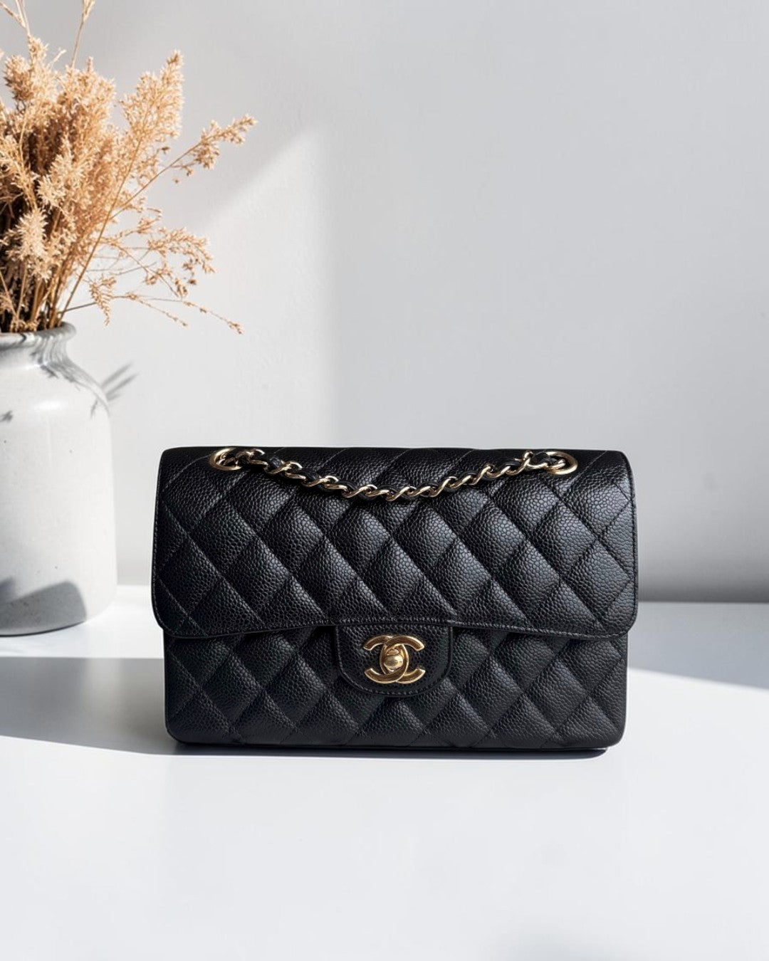 Chanel Classic Flap Small - Caviar 23CM Quilted Black Gold Hardware