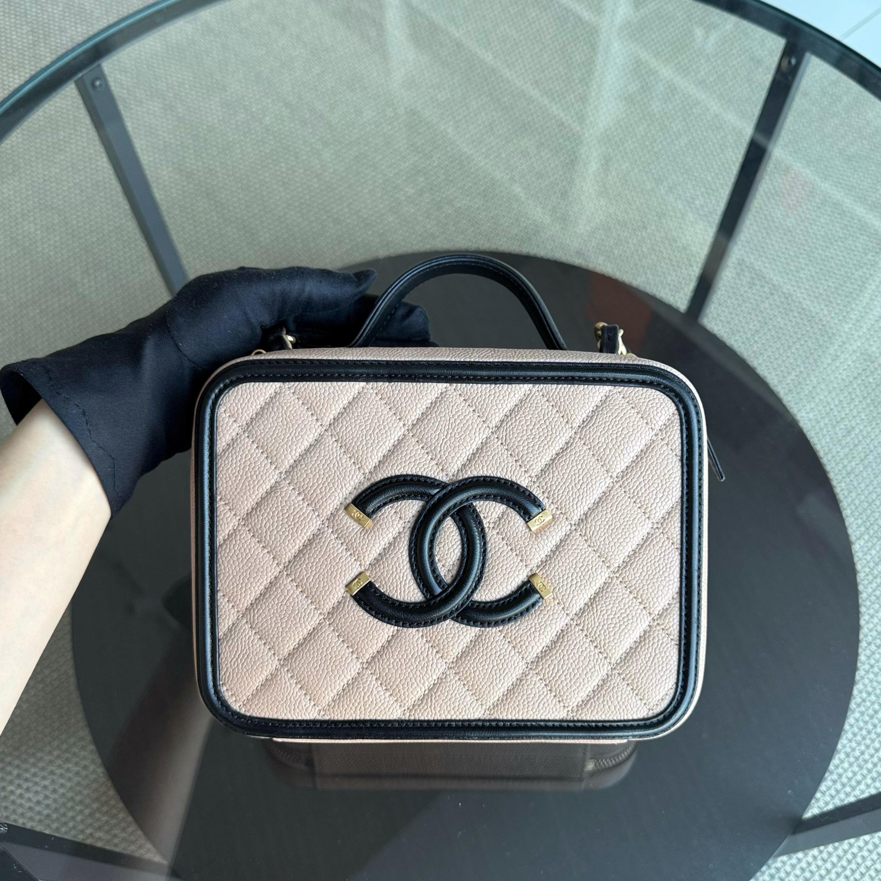 Chanel Vanity Case Filigree Medium - Caviar Grained Calfskin Black Beige Series 24