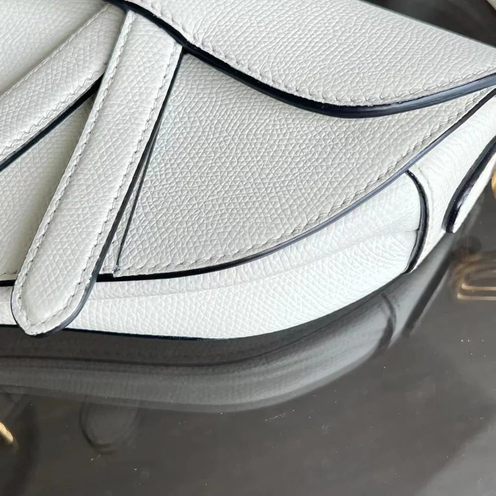 *With Strap, Grained Calfskin* Dior Saddle Small 21CM Grained Calfskin White GHW