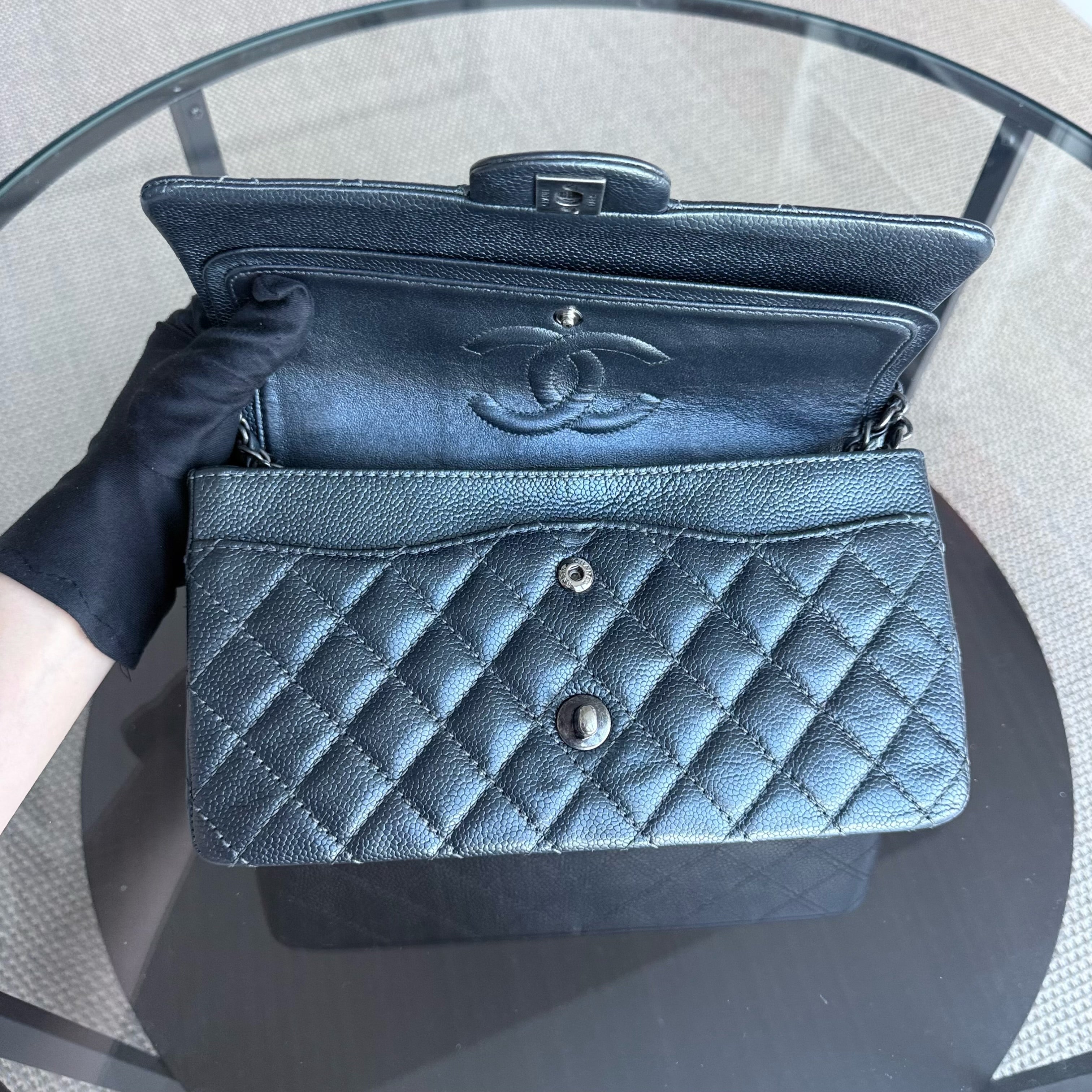 Chanel Classic Flap Medium - Caviar 25CM Quilted Grained Calfskin Black Silver Hardware Series 20