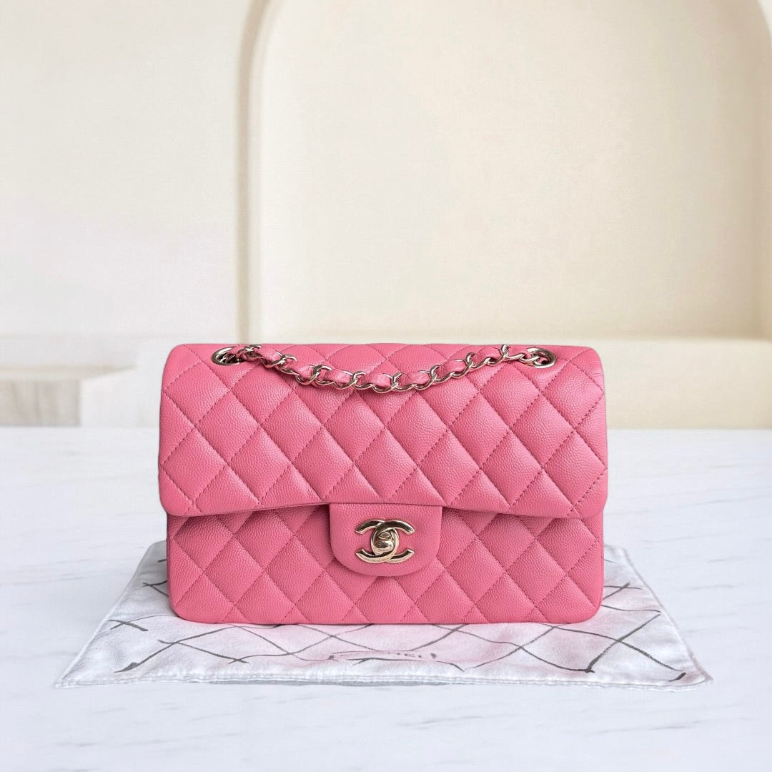 Chanel Classic Fp Small - Caviar 23CM Quilted Grained Calfskin Pink Gold Hardware Series 28