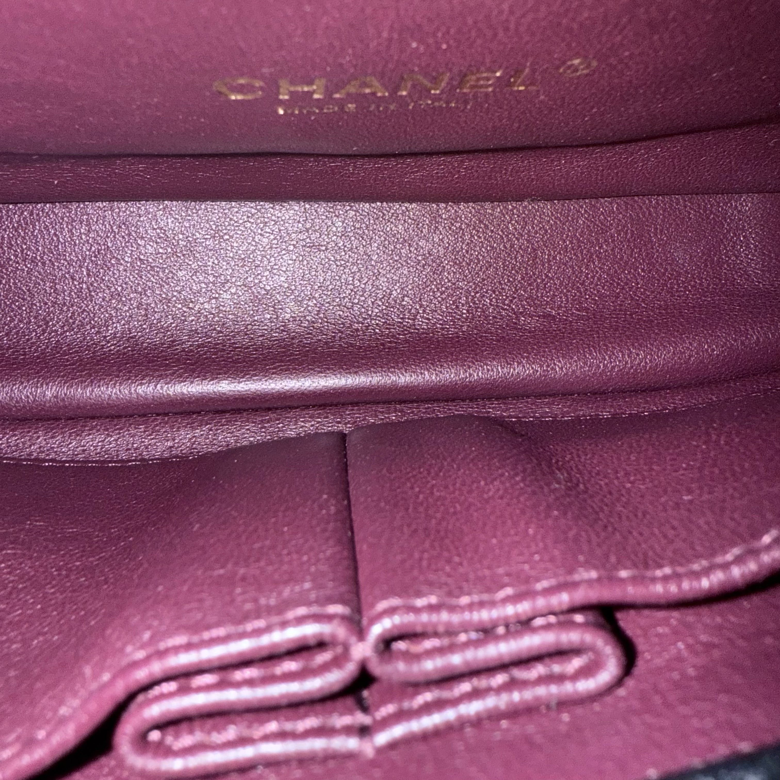 Chanel Filigree CC Small - Caviar Quilted Grained Calfskin Black Gold Hardware Series 22