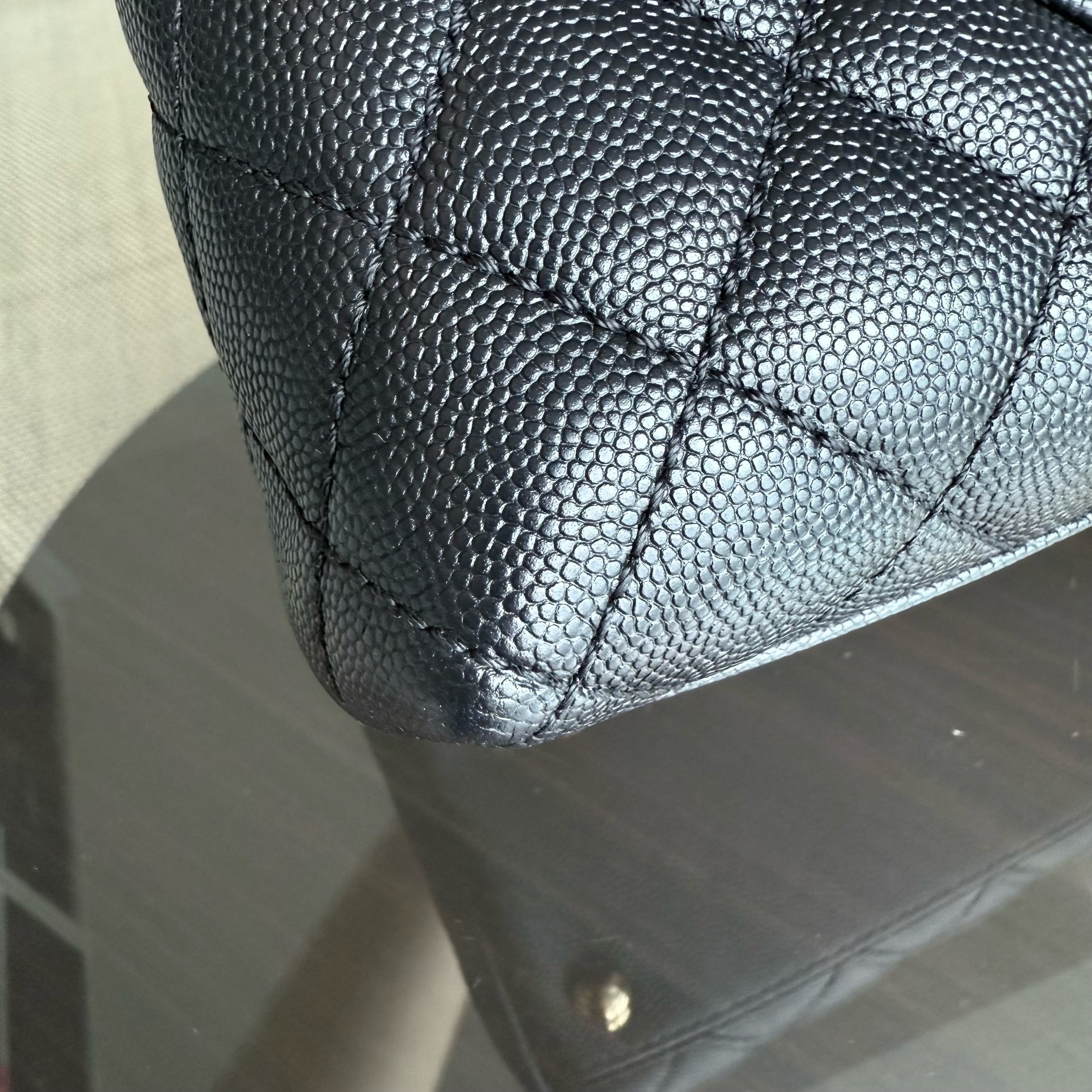 Chanel Coco Handle Medium - Caviar 29CM Quilted Black Gold Hardware Series 23