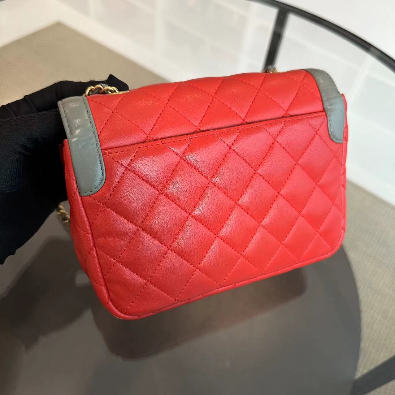 Chanel Seasonal Flap - Two Tone Quilted Lambskin Red Grey Golden Hardware Series 23