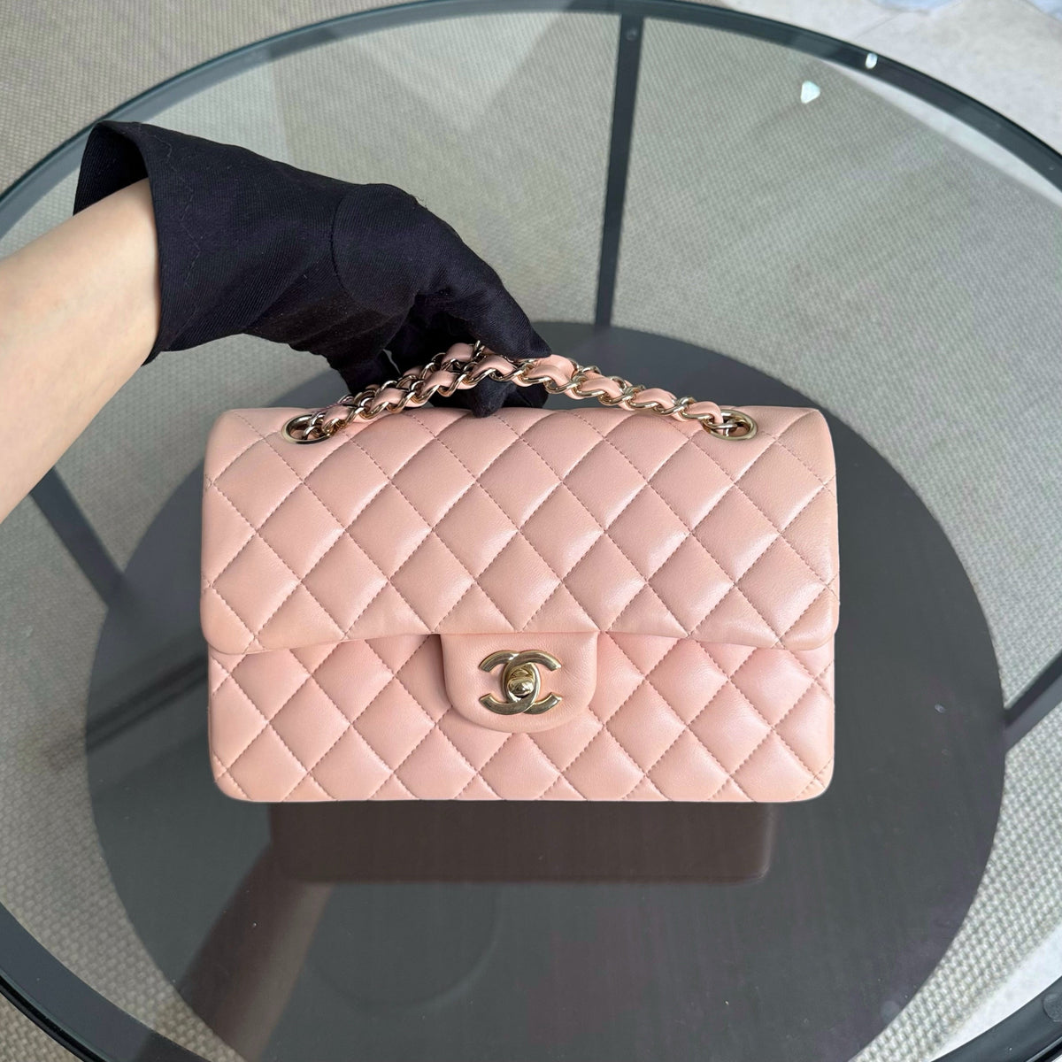 Chanel Classic Flap Small - Lambskin 23CM Light Pink Gold Hardware Series 31