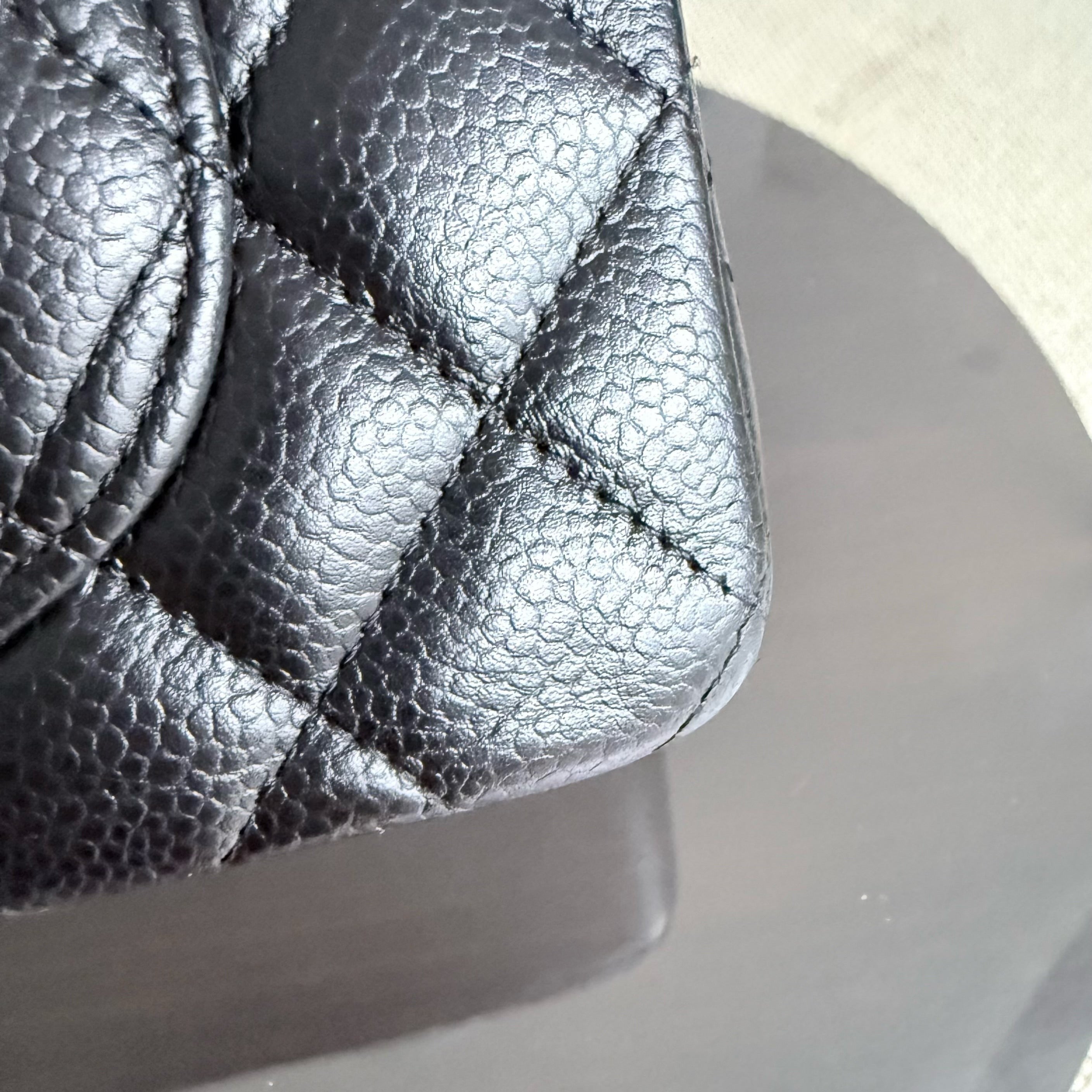 Chanel Classic Flap Small - Caviar 23CM Quilted Black Gold Hardware Series 25