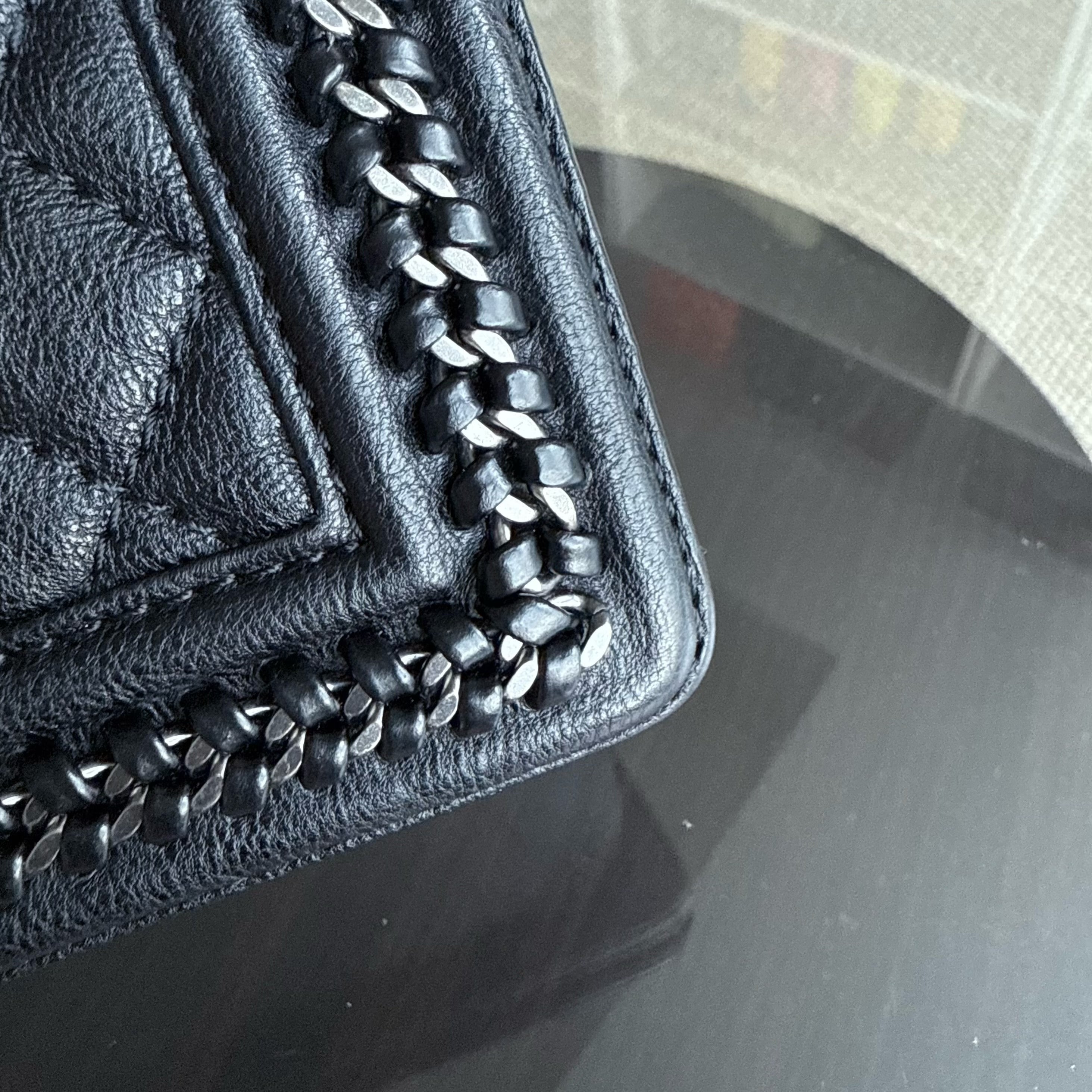 Chanel Boy Handle Old Medium 25CM Black Quilted Grained Calfskin With Handle Chain Around Ruthenium Silver Hardware Series 23