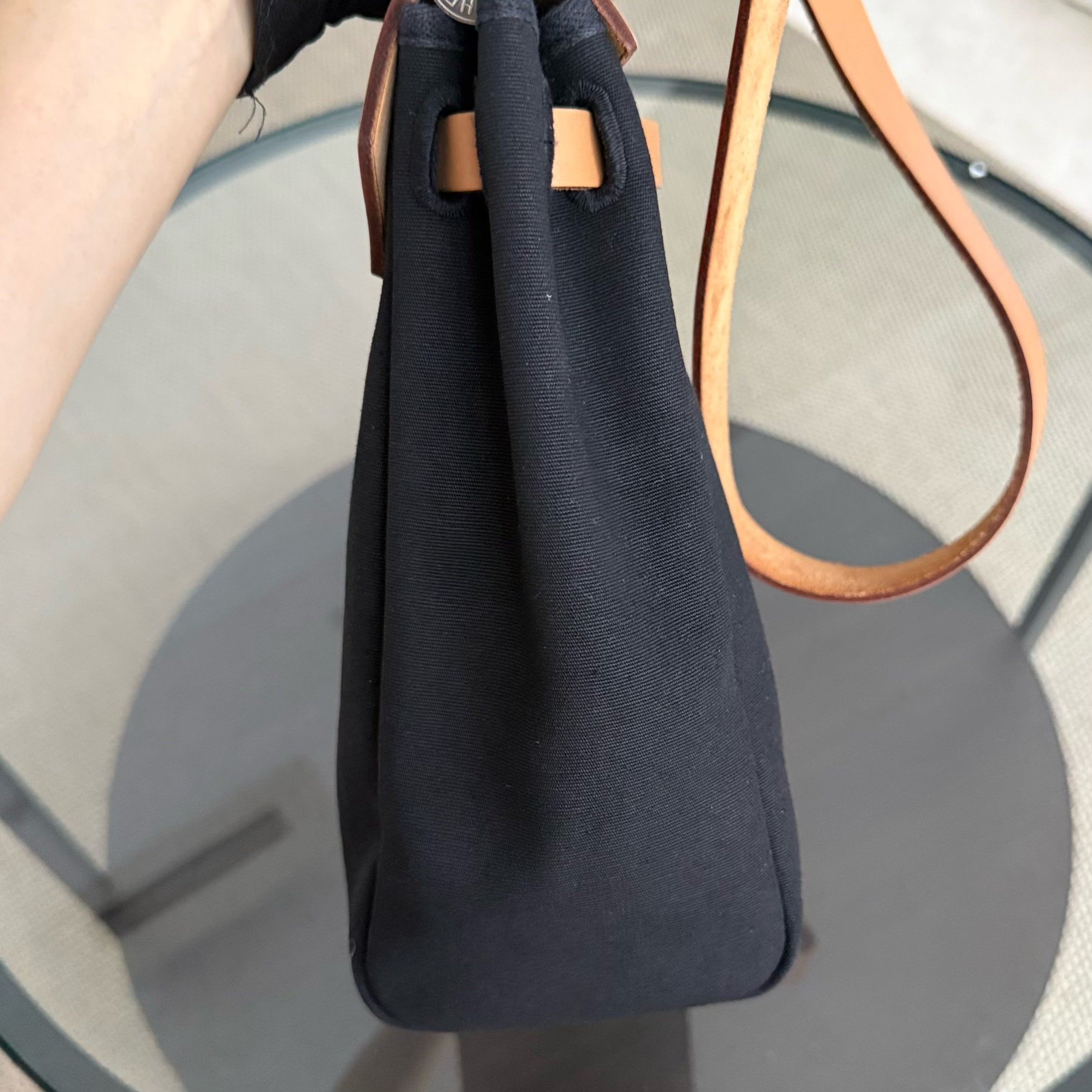 Hermes Herbag Zip 31 Plain Cloth Black PHW Stamp P