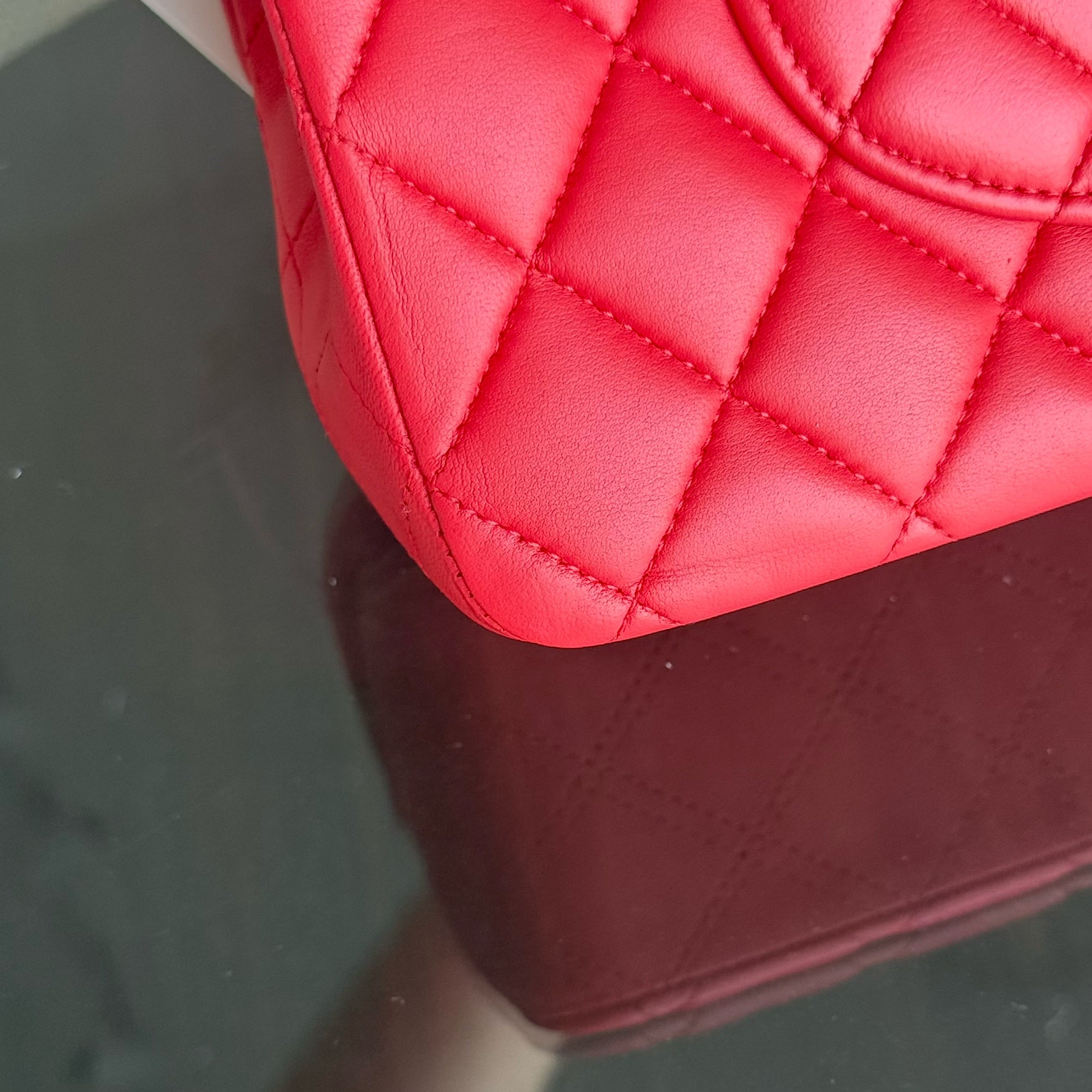 Chanel Classic Flap Medium - Quilted Lambskin 25CM Red Gold Hardware Series 27