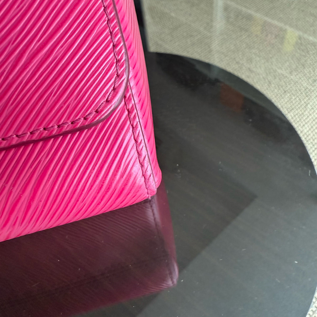 Louis Vuitton Twist Medium MM - EPI Leather Pink Silver Hardware