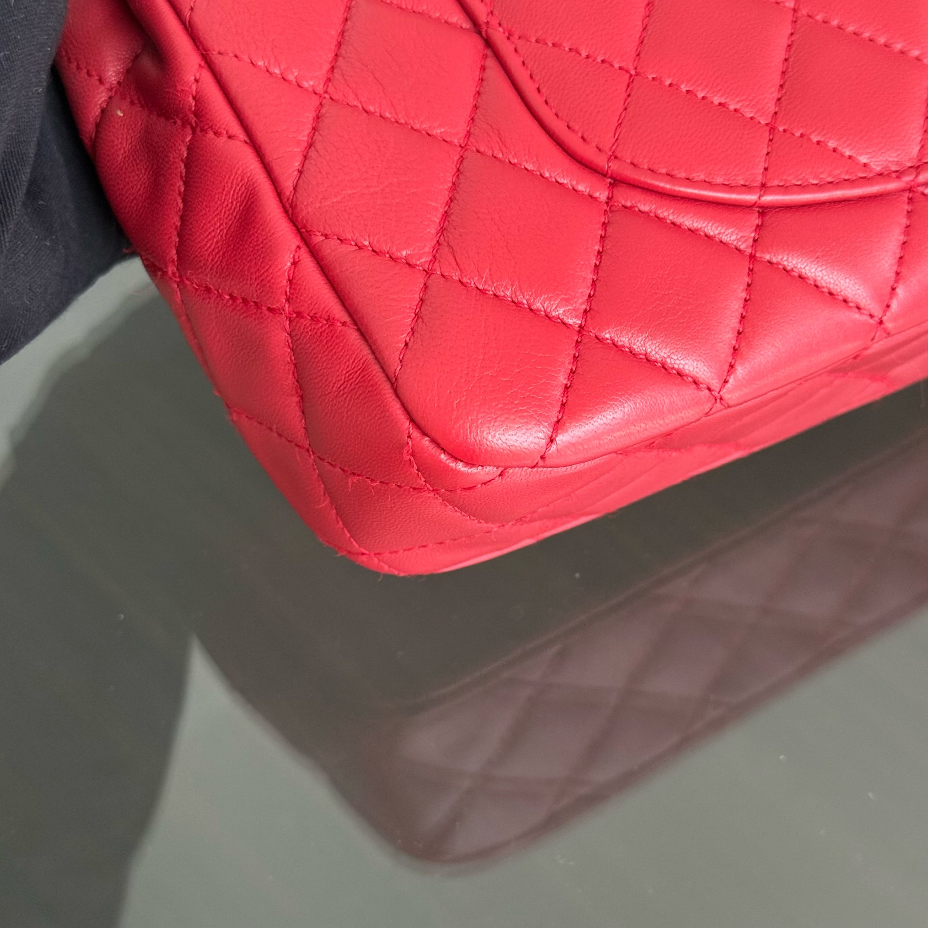 Chanel Classic Flap Medium - Special Valentine Edition 25CM Quilted Lambskin Red Gold Hardware Series 14