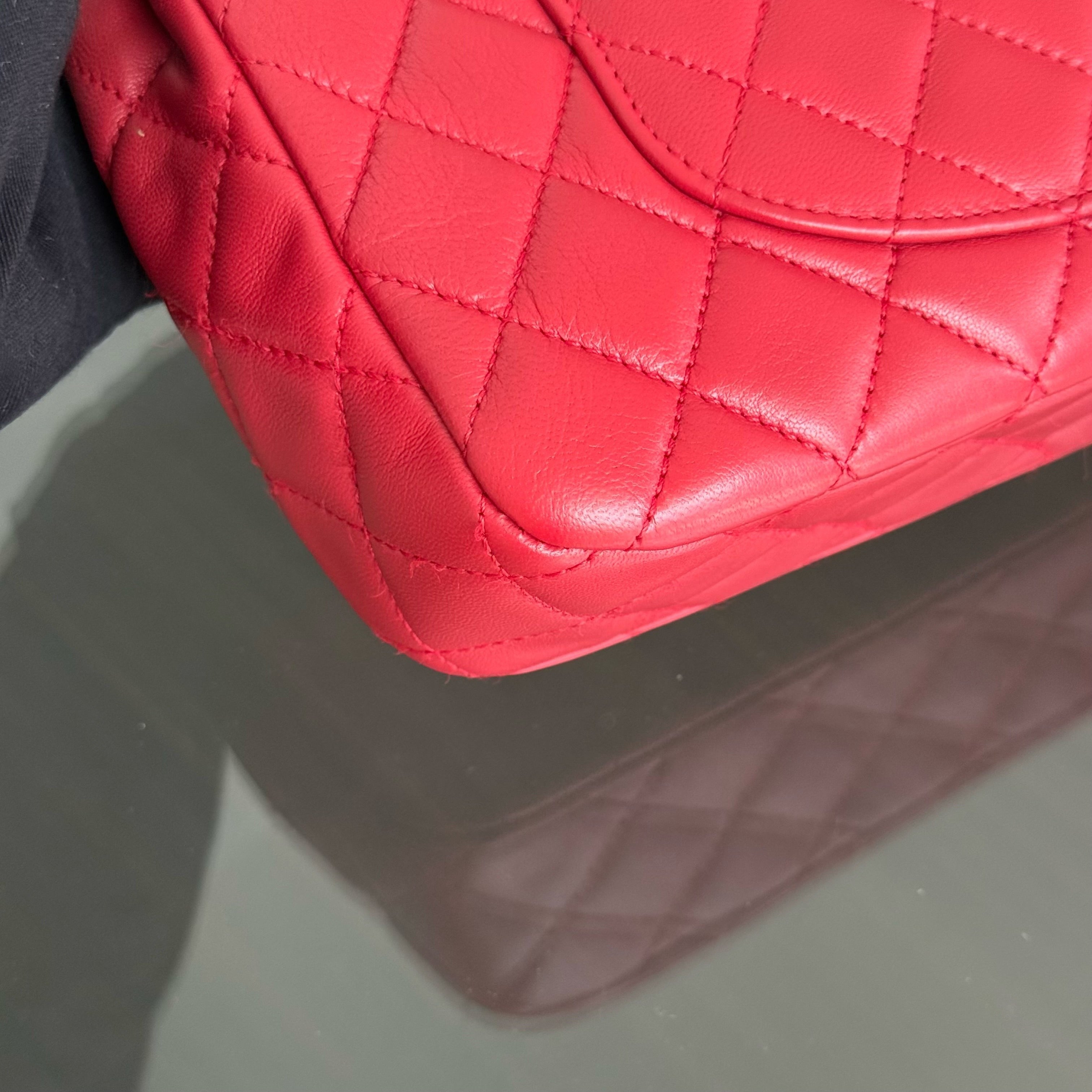 Chanel Classic Flap Medium - Special Valentine Edition 25CM Quilted Lambskin Red Gold Hardware Series 14