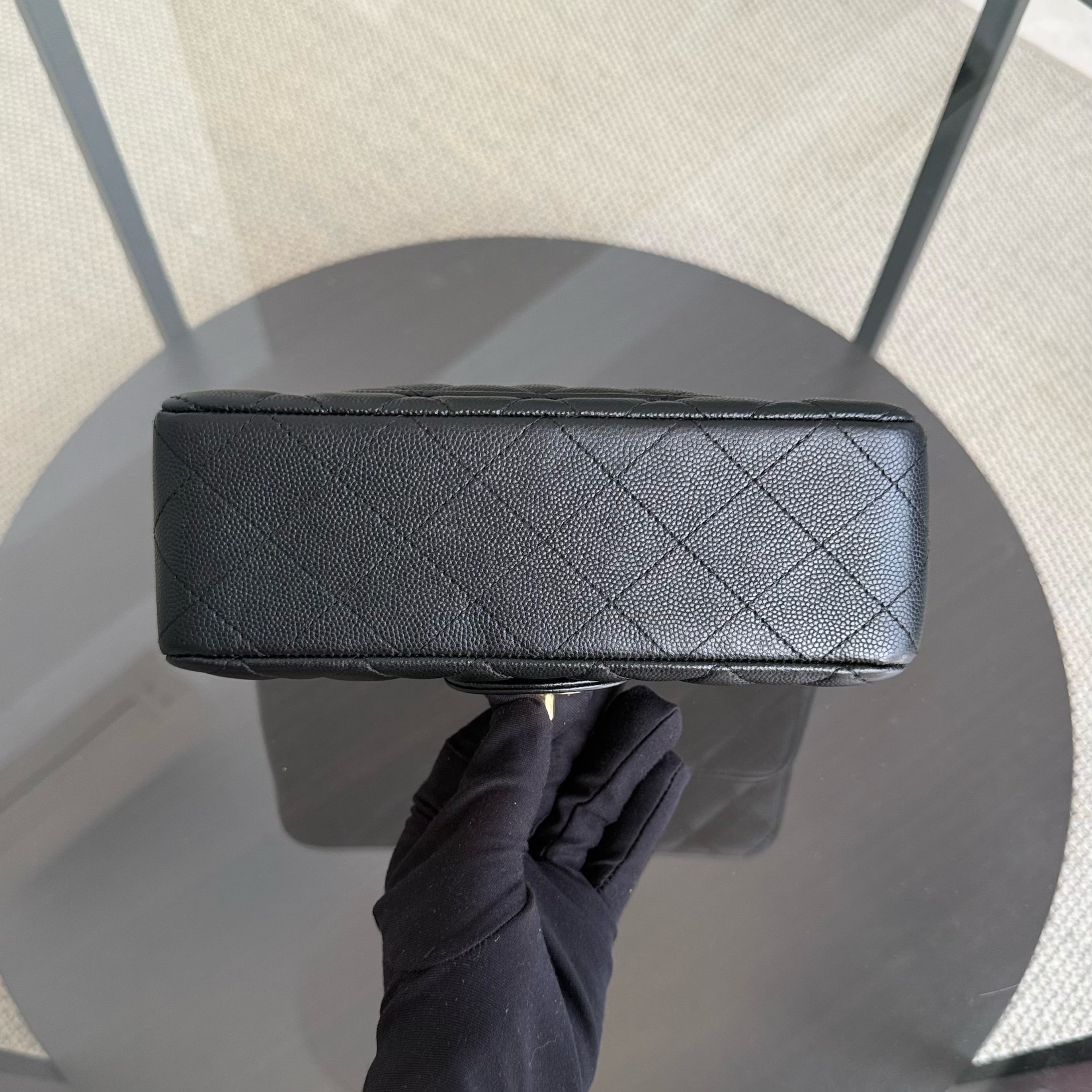 Chanel Classic Flap Mini - Caviar 20CM Quilted Black Gold Hardware Series 23