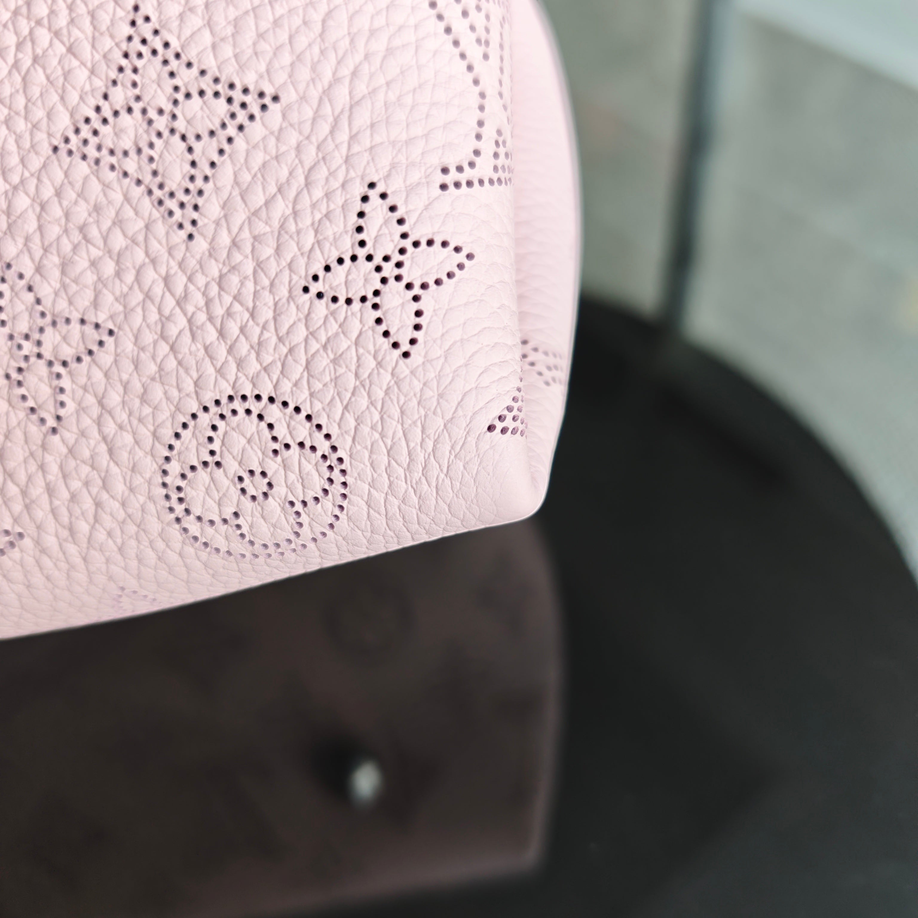 LOUIS VUITON Bella Bucket Bag Sakura Pink Calfskin Gold Hardware