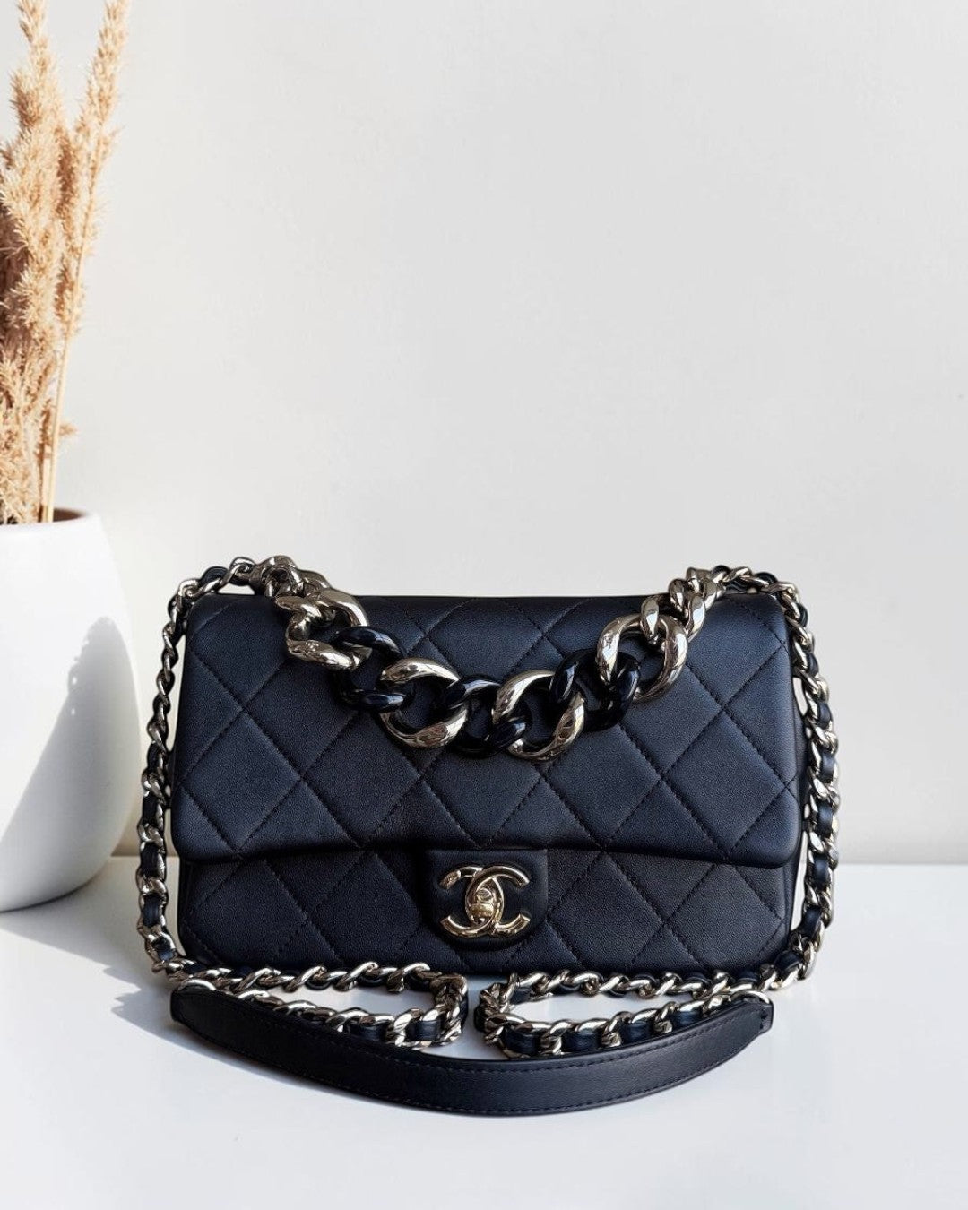 Chanel 2020 Elegant Resin Chain Seasonal Flap - Quilted Lambskin Black GHW No 29
