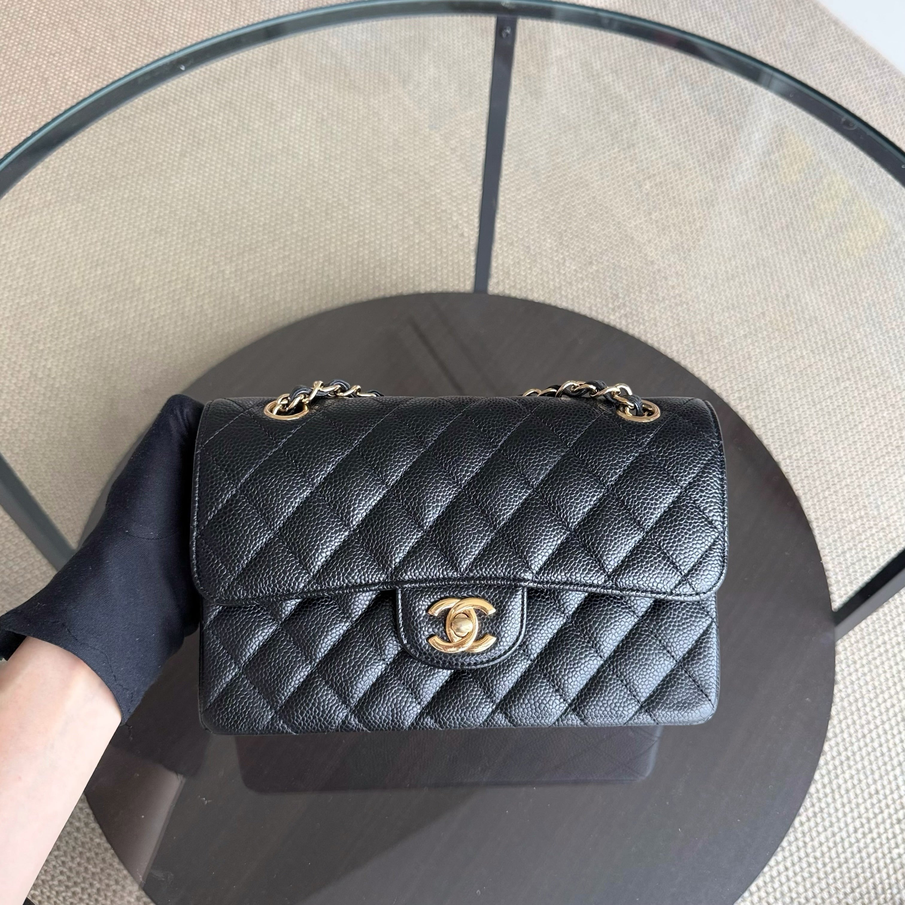Chanel Classic Flap Small - Caviar 23CM Quilted Black Gold Hardware