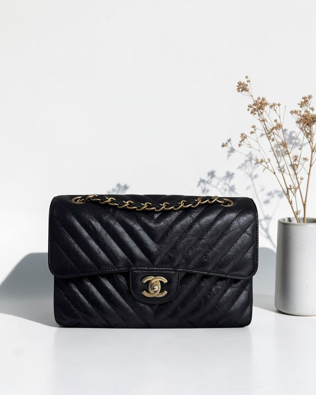Chanel Classic Flap Small - Calfskin 23CM Quilted Black Gold Hardware Series 26