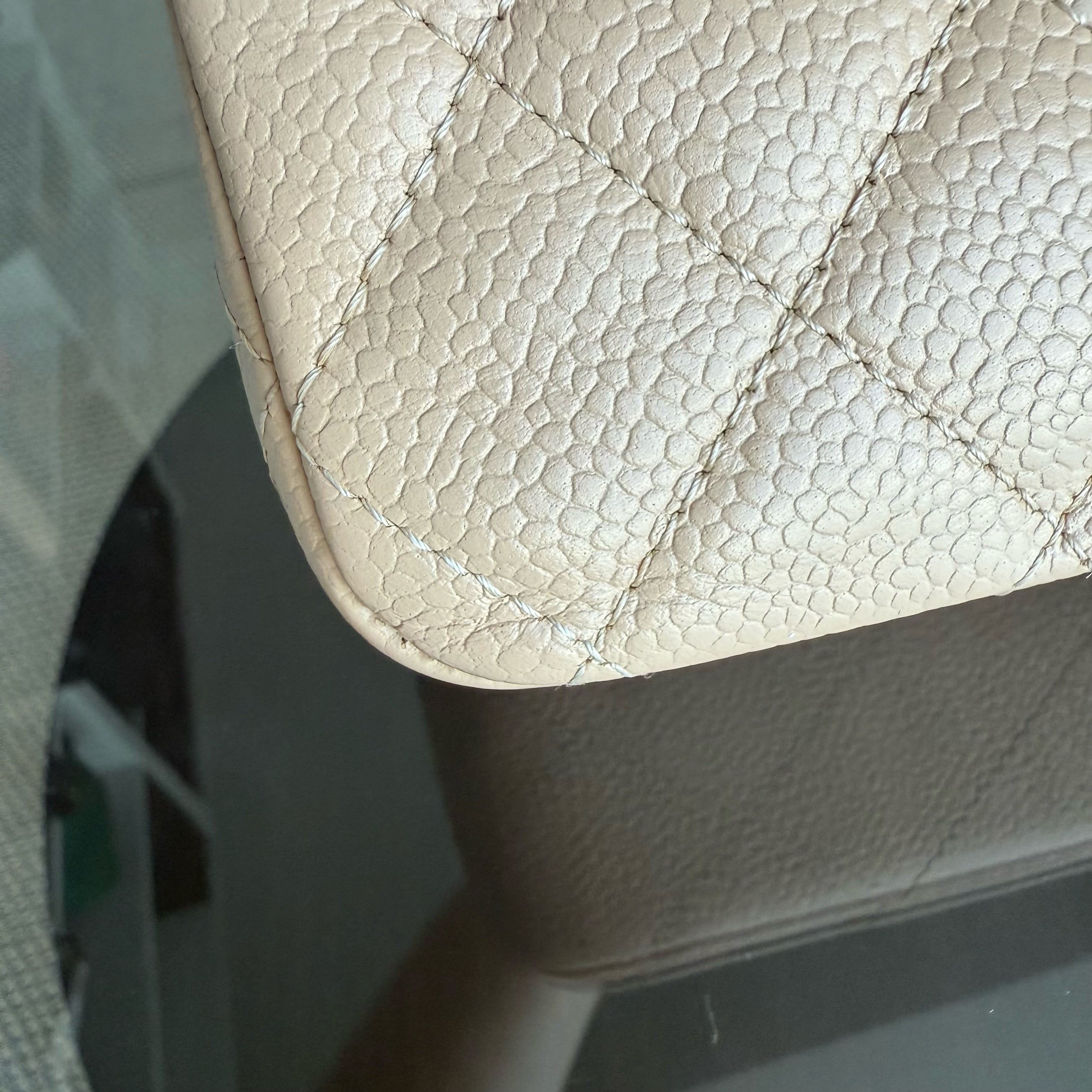 Chanel Classic Flap Medium - Caviar 25CM Quilted Grained Calfskin Beige Gold Hardware Series 15